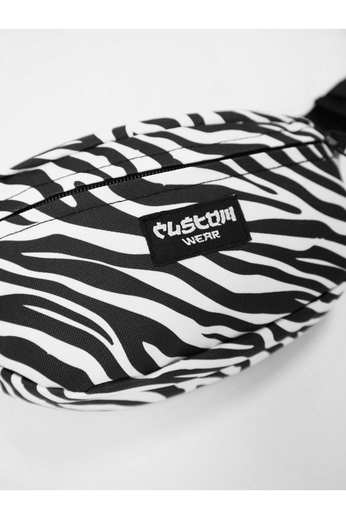 Бананка Custom Wear Triada Zebra white