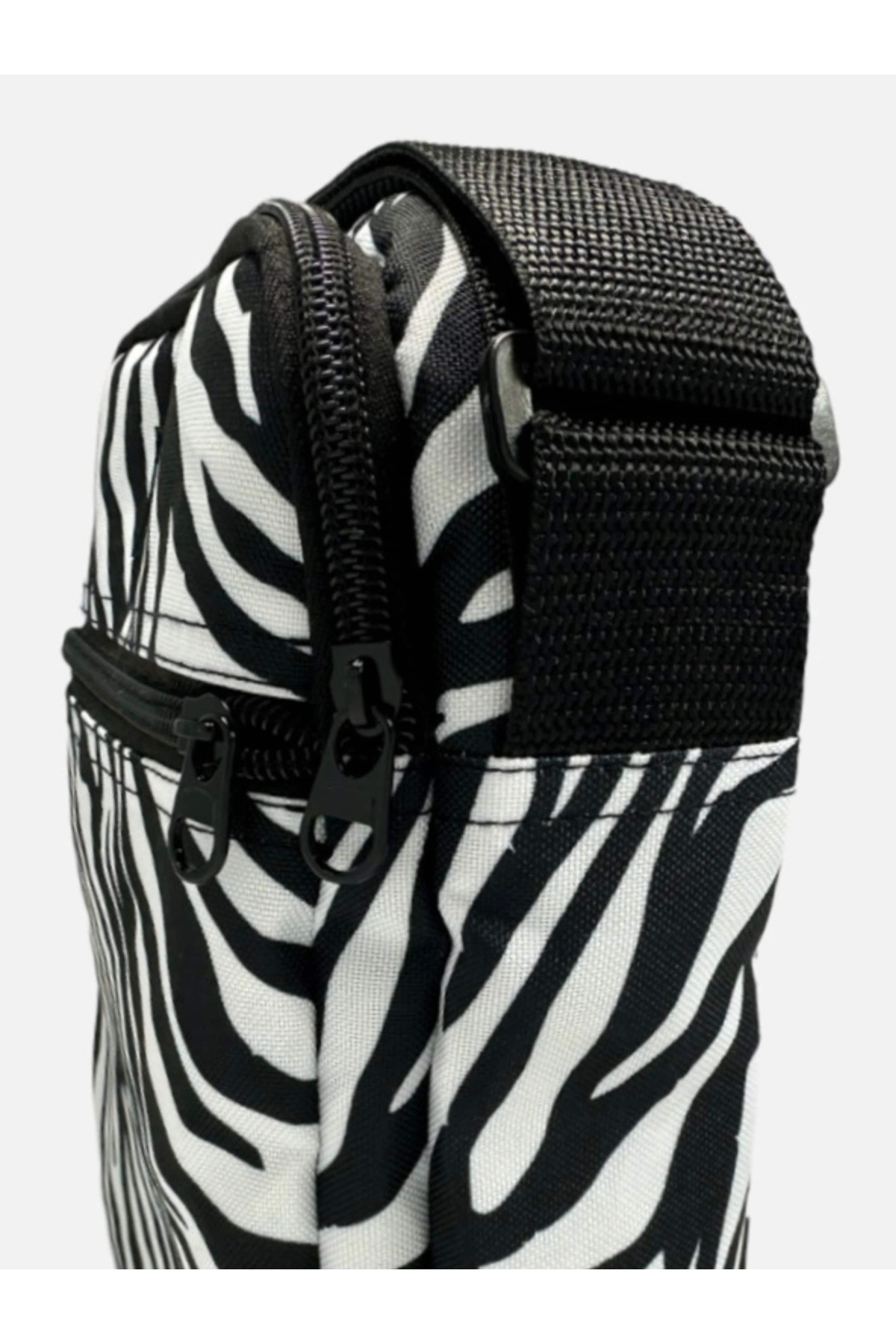 Месенджер Custom Wear  2.0 Zebra White