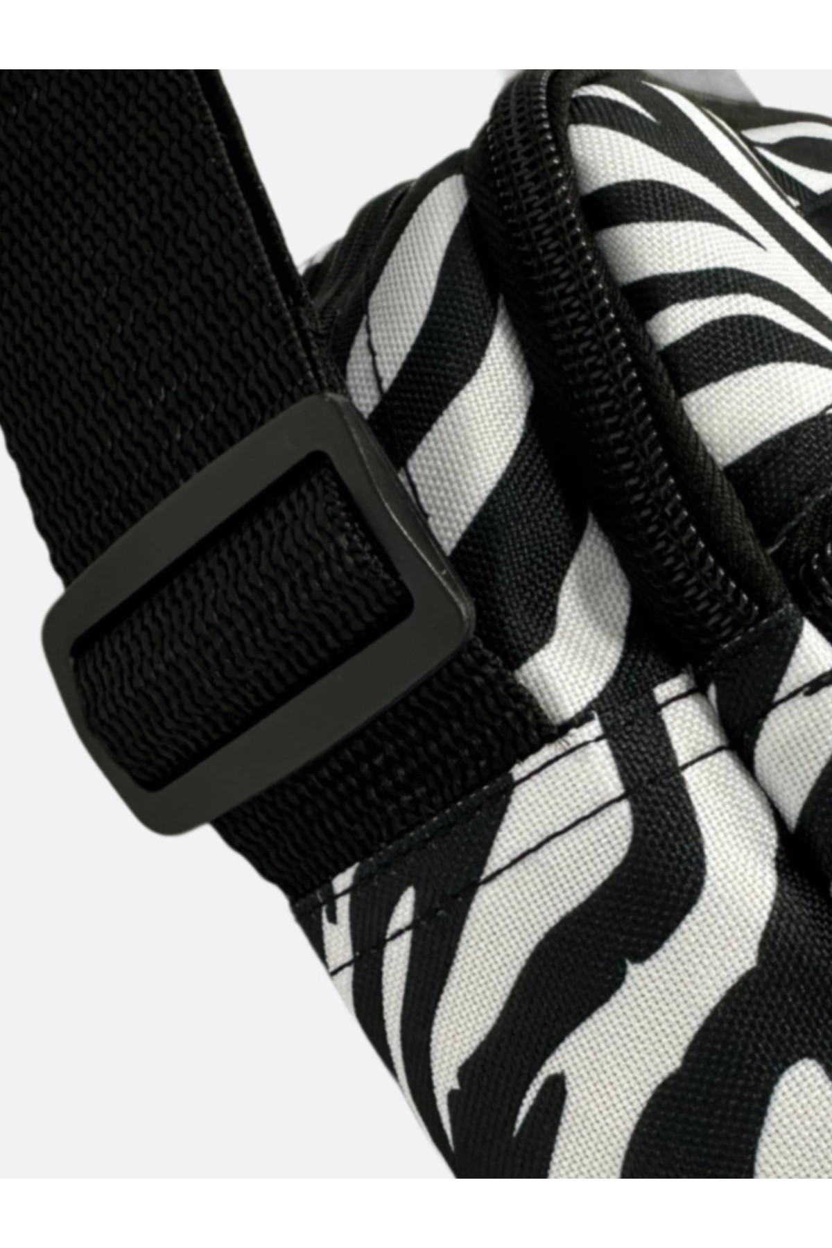 Месенджер Custom Wear  2.0 Zebra White