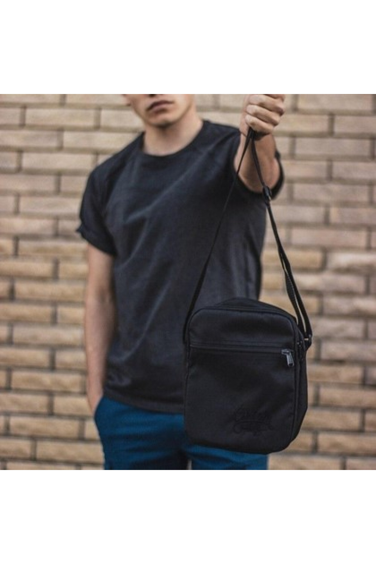 Месенджер Custom Wear з вишивкою чорний