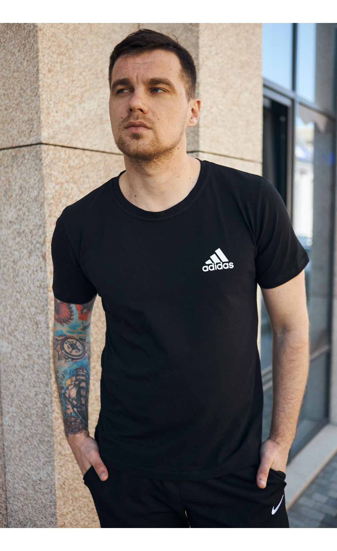 Футболка Adidas чорна