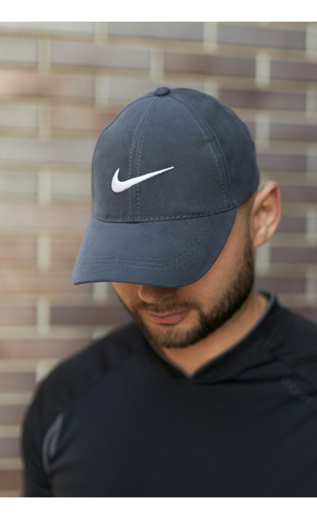Кепка чоловіча Nike сіра із білим лого
