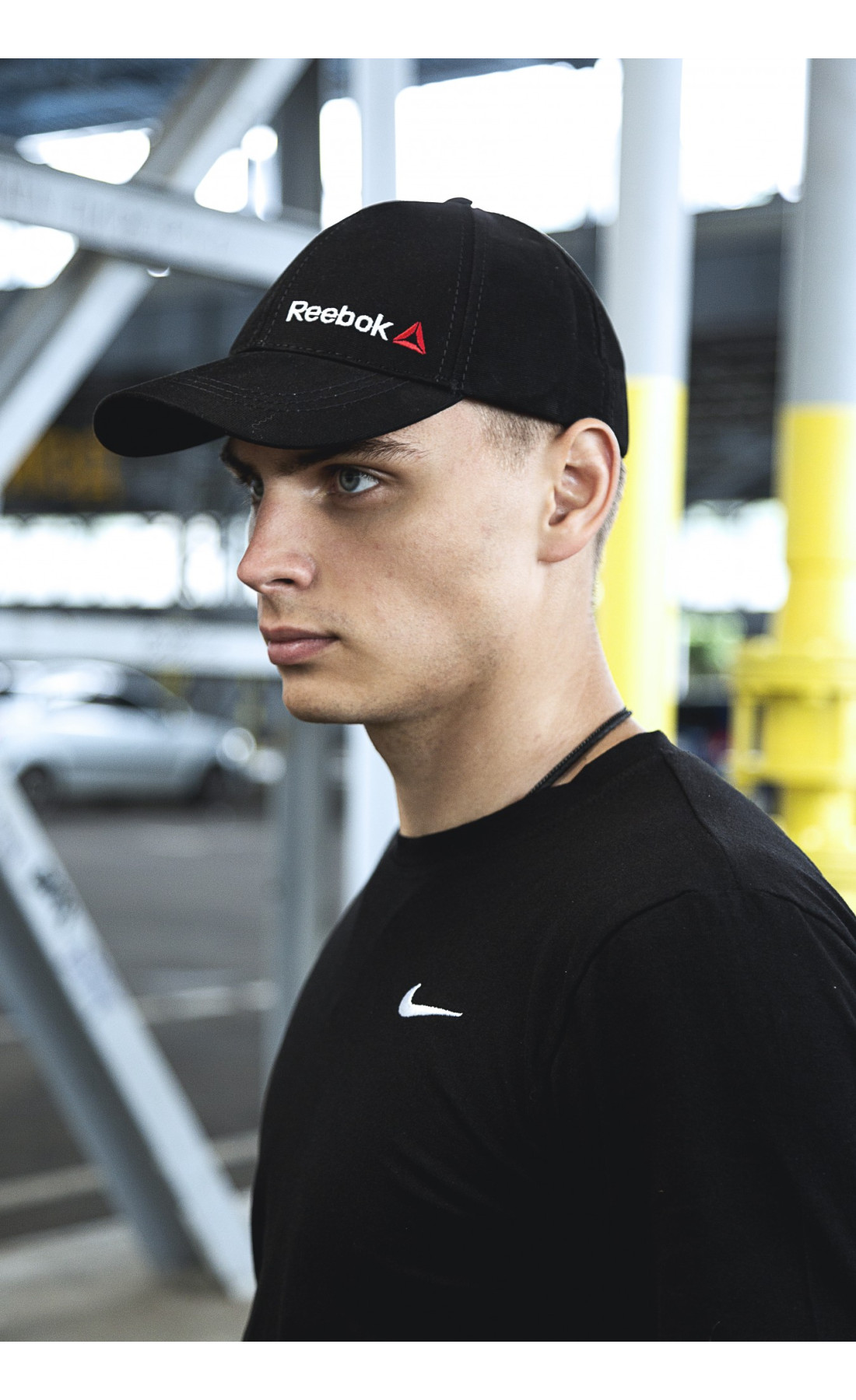 Кепка чоловіча Reebok чорна із маленьким лого