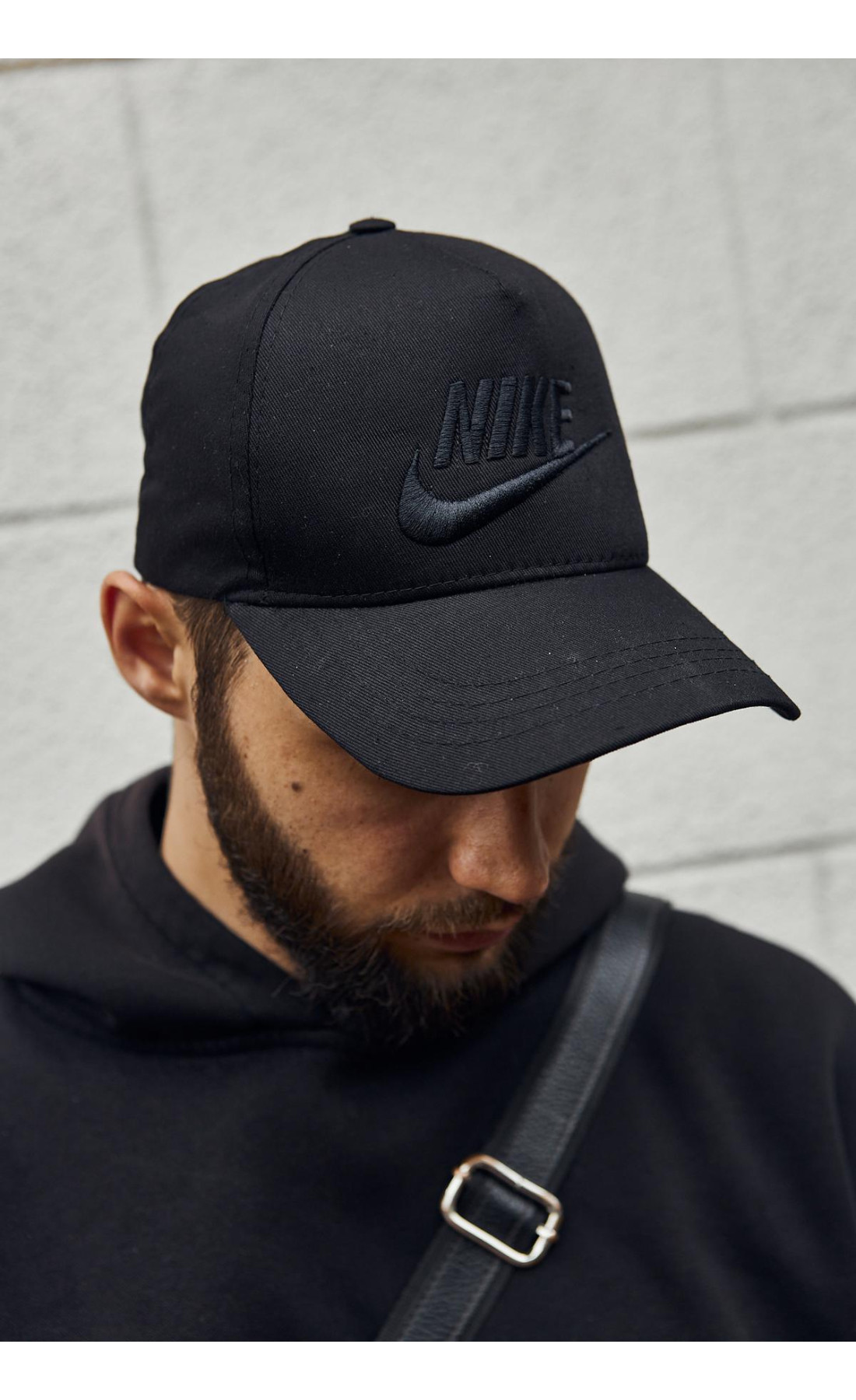 Кепка чоловіча Nike чорна із чорним лого
