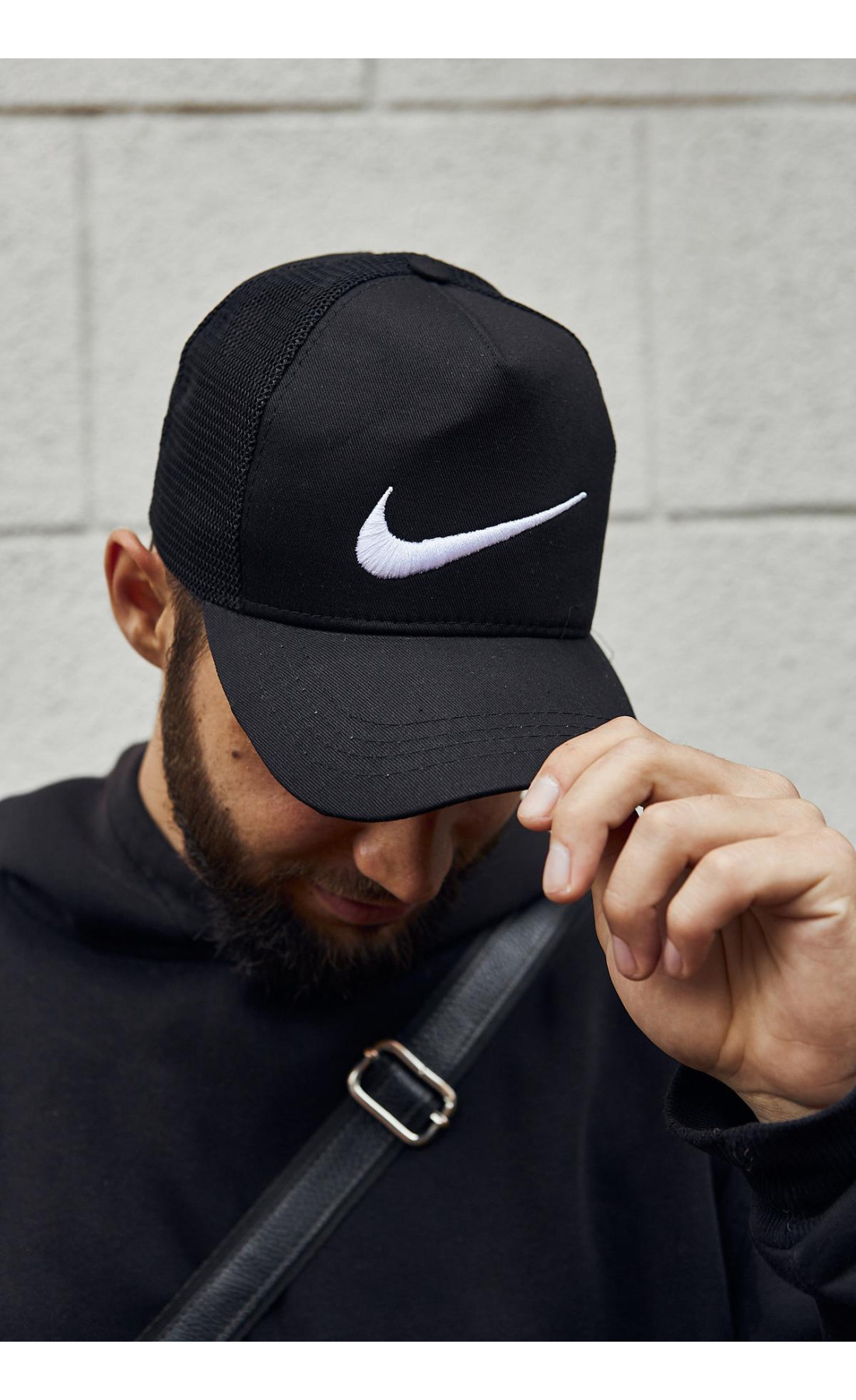 Кепка чоловіча Nike чорна із сіткою