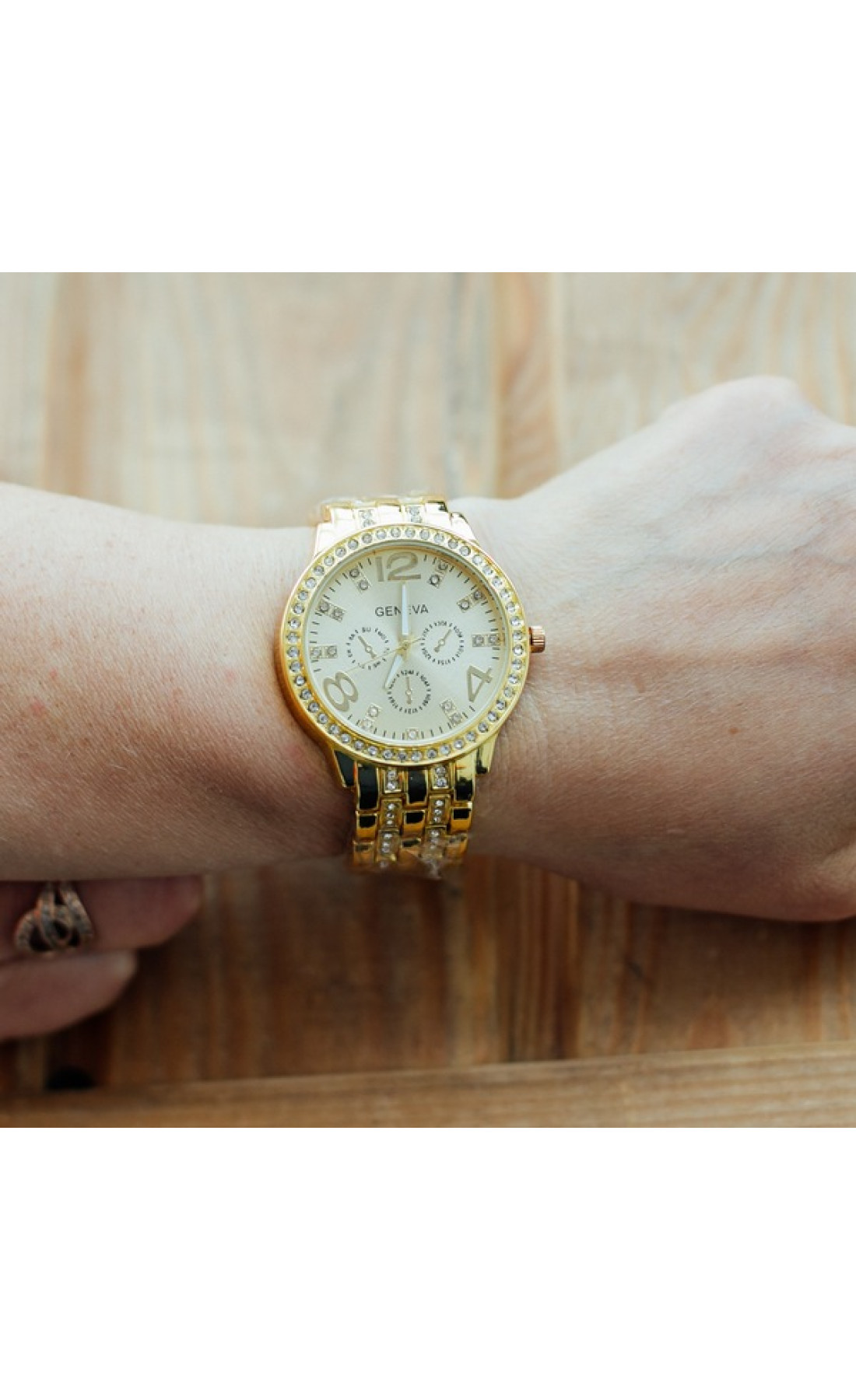 Жіночий годинник  Geneva Gold