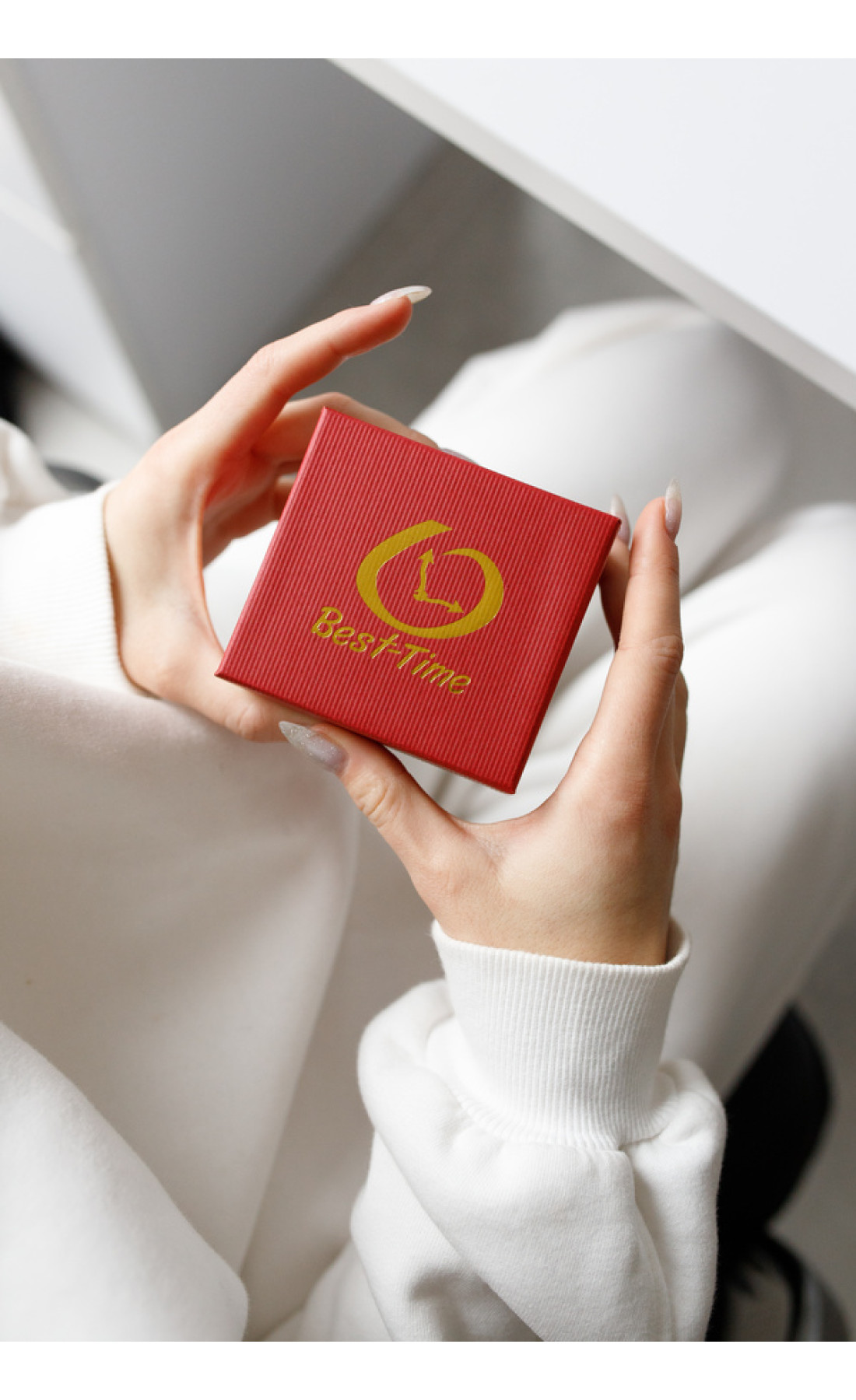 Жіночий годинник  Жіноча коробочка