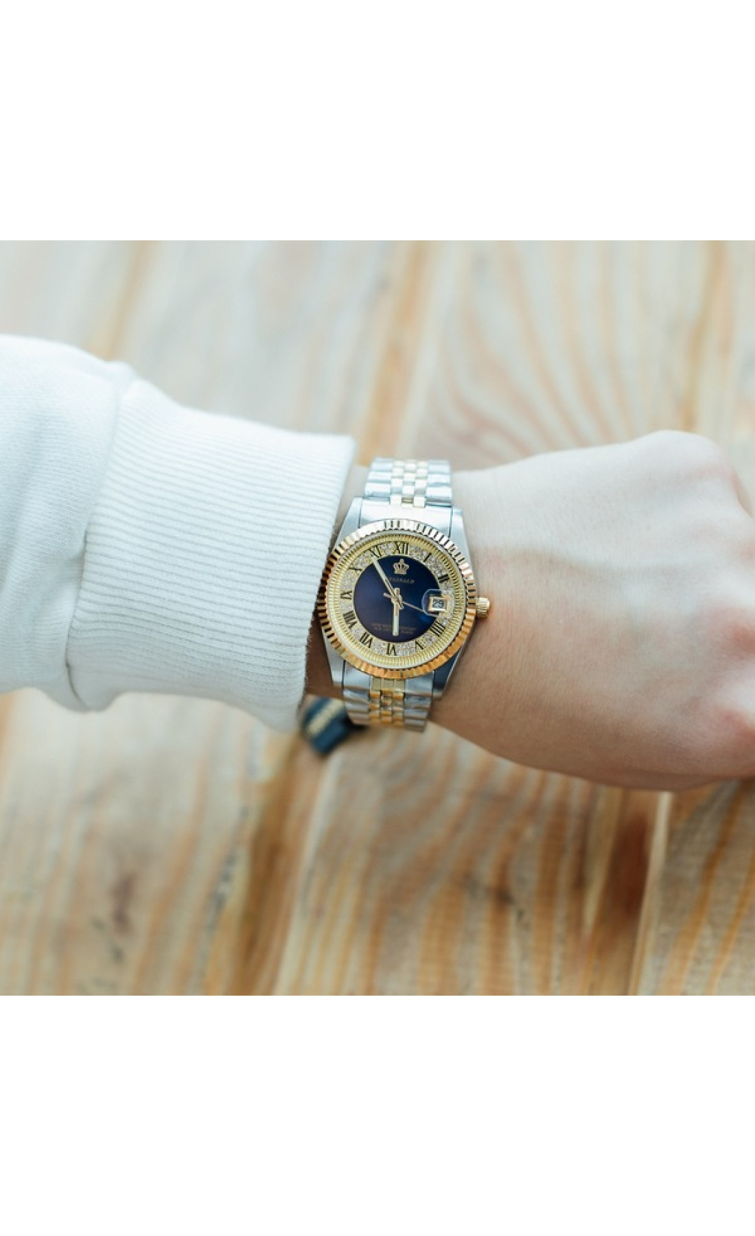 Жіночий годинник  Reginald Crystal