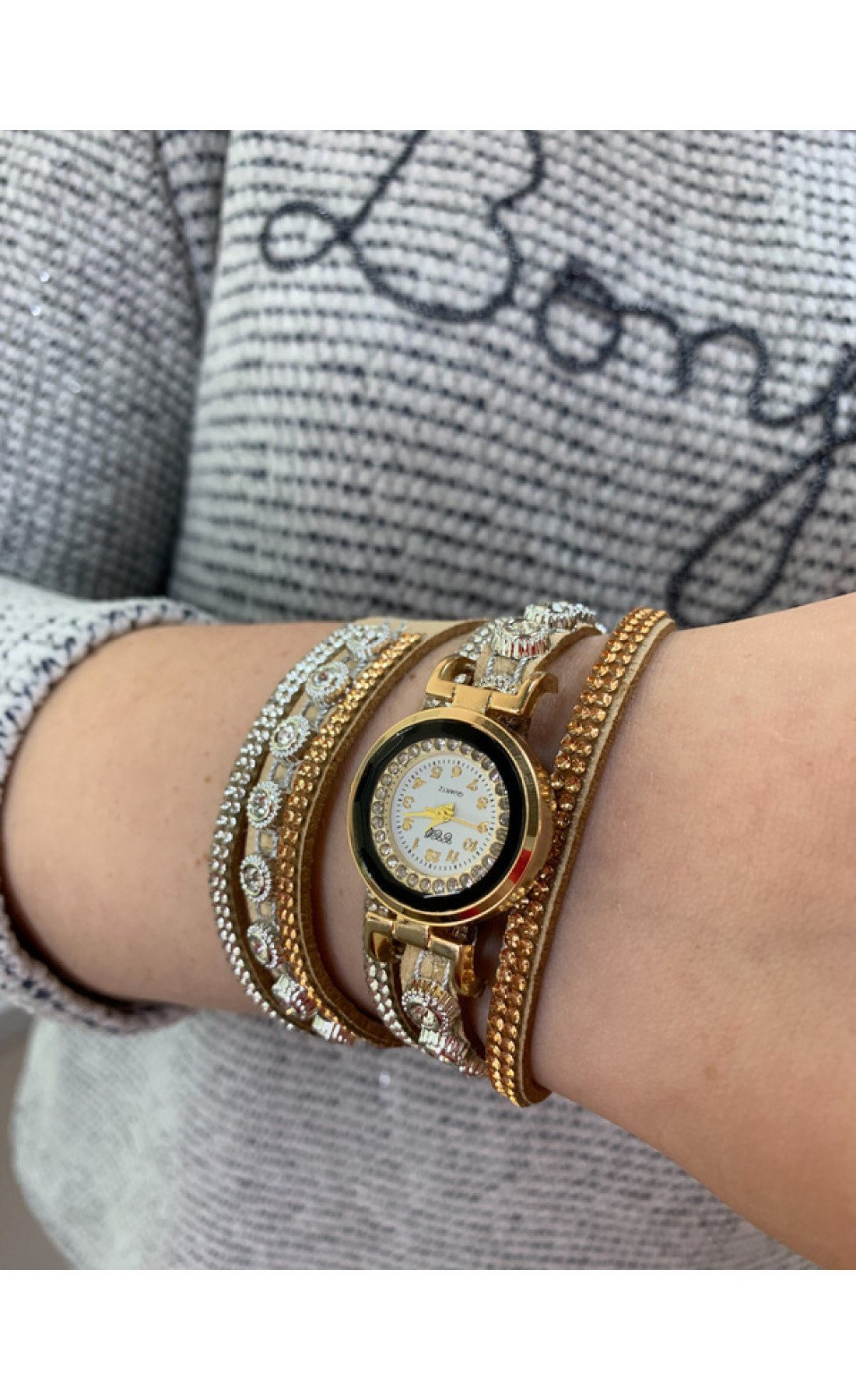 Жіночий годинник  CL Karno