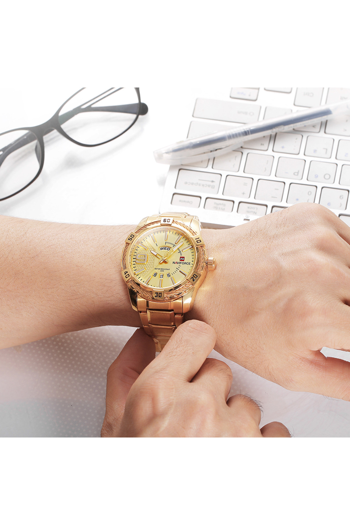 Чоловічий годинник  Naviforce Yacht Gold