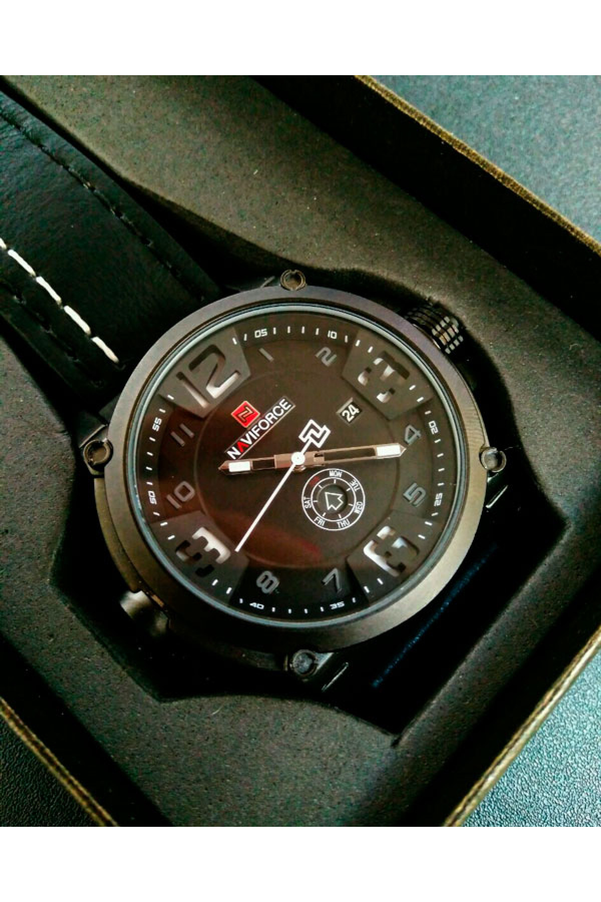 Чоловічий годинник  Naviforce Plaza Black NF9099