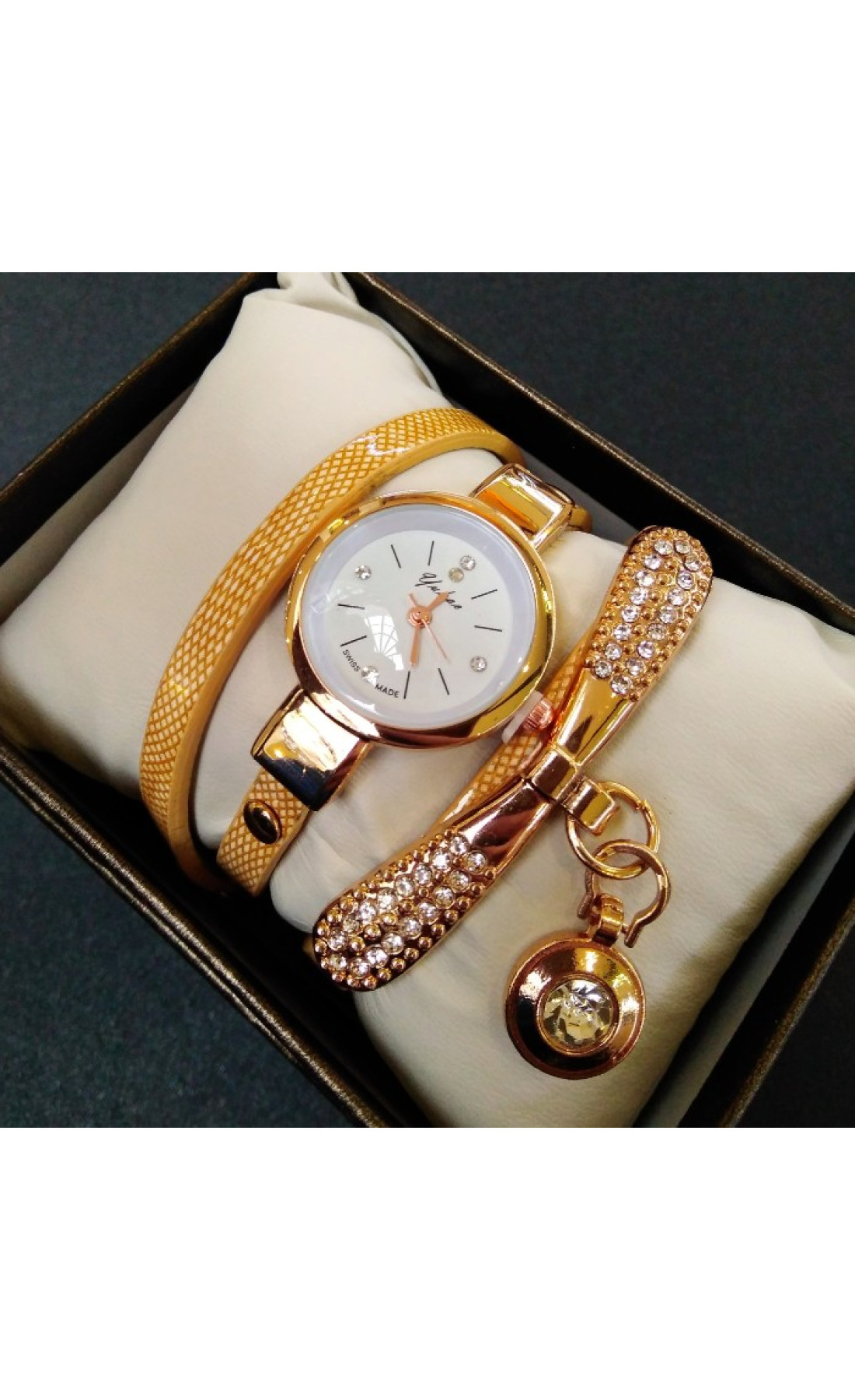 Жіночий годинник  CL Avia