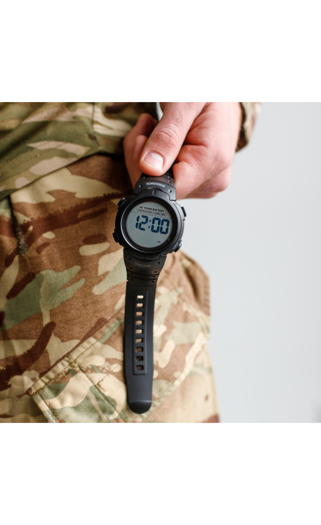 Чоловічий годинник  Skmei Neon 10 Bar Black