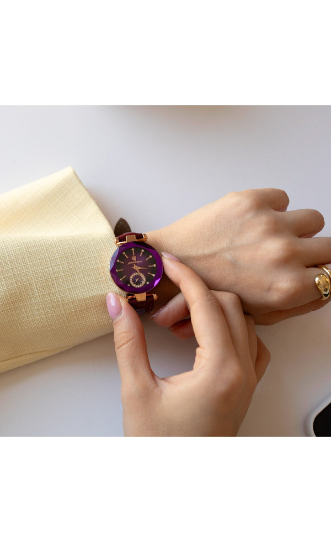 Жіночий годинник  Poedagar Bordo