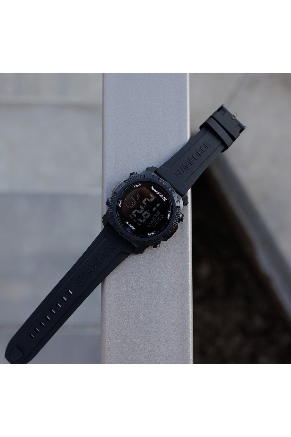 Чоловічий годинник  Naviforce Europe Black