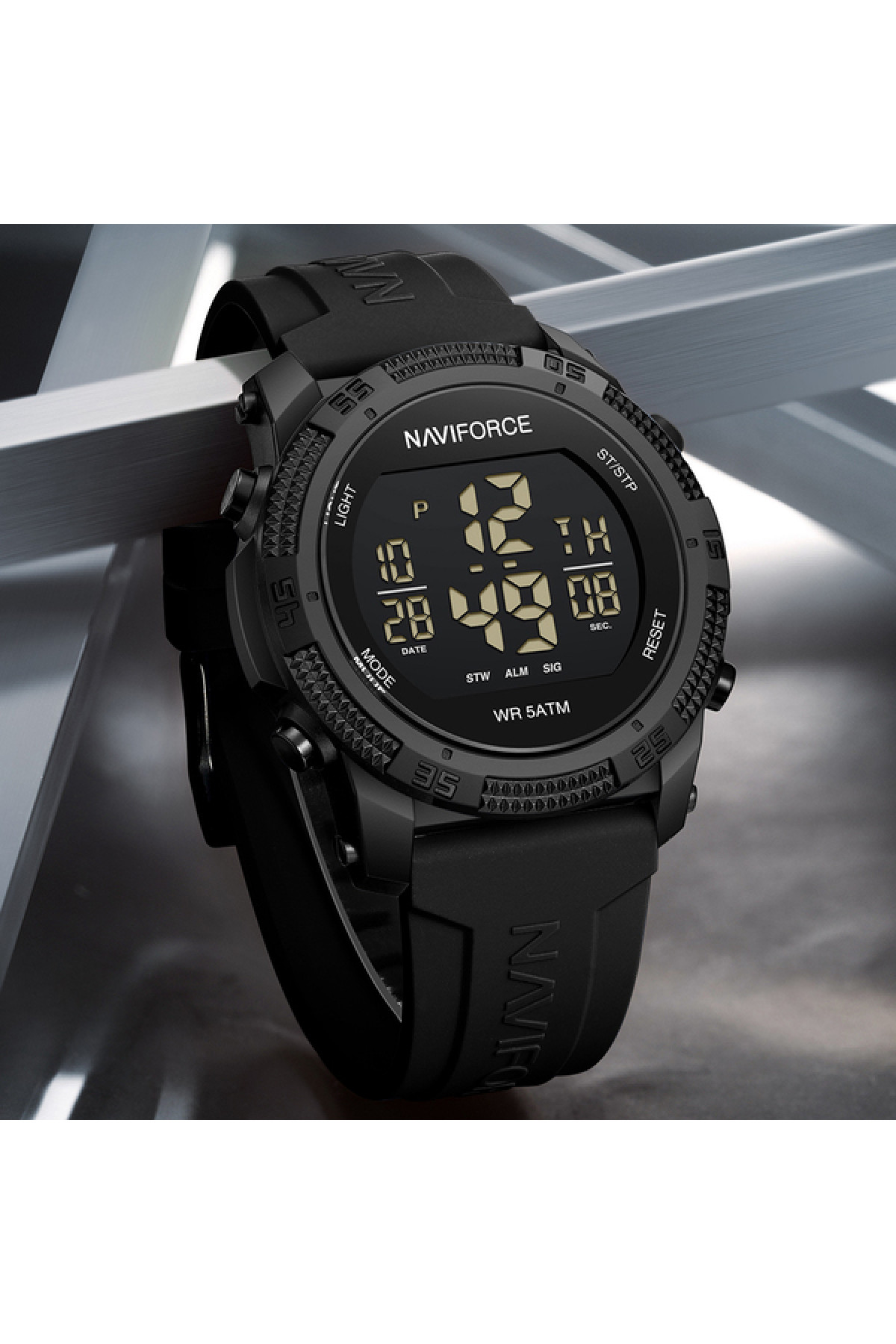 Чоловічий годинник  Naviforce Europe Black