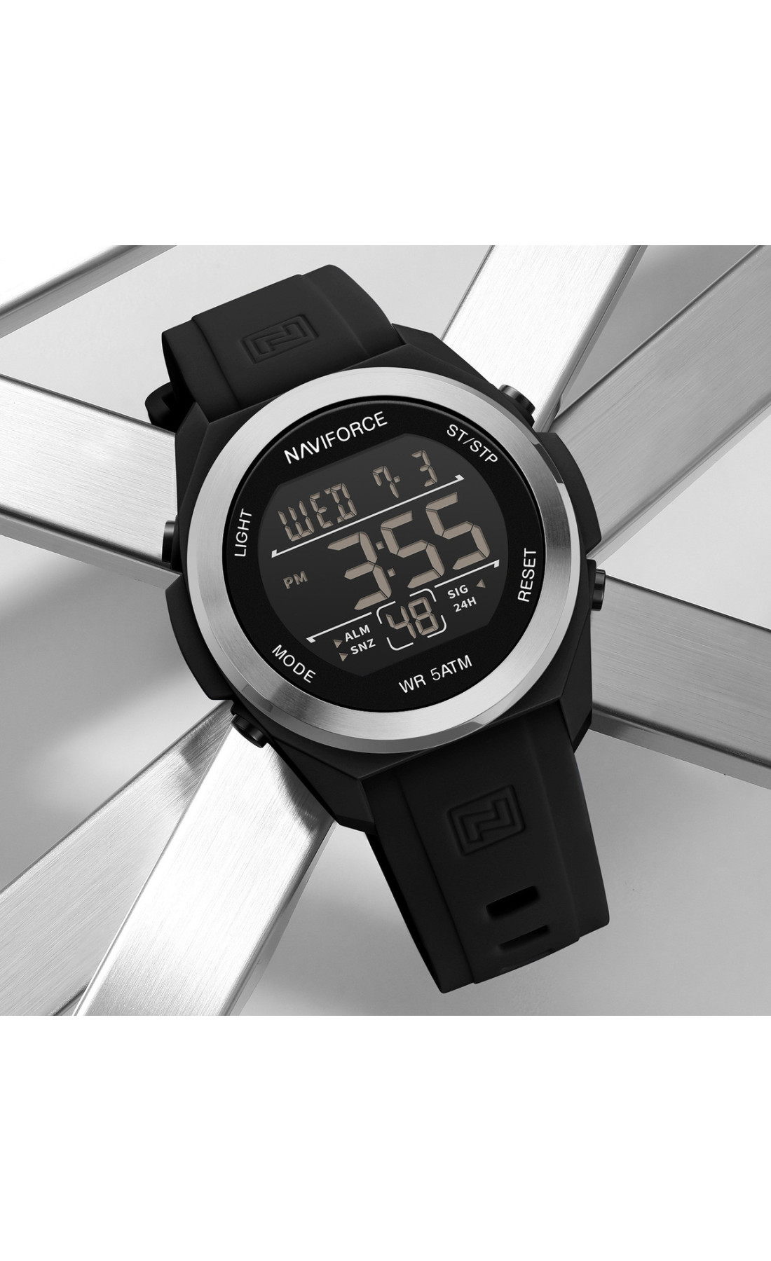Чоловічий годинник  Naviforce Run