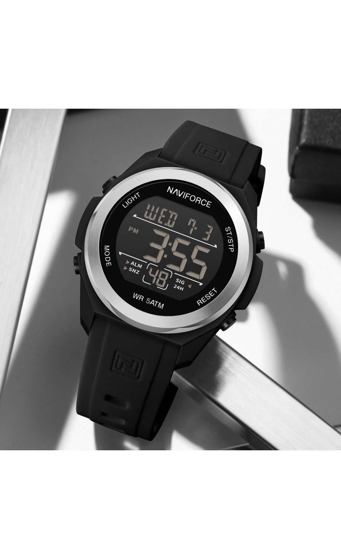 Чоловічий годинник  Naviforce Run