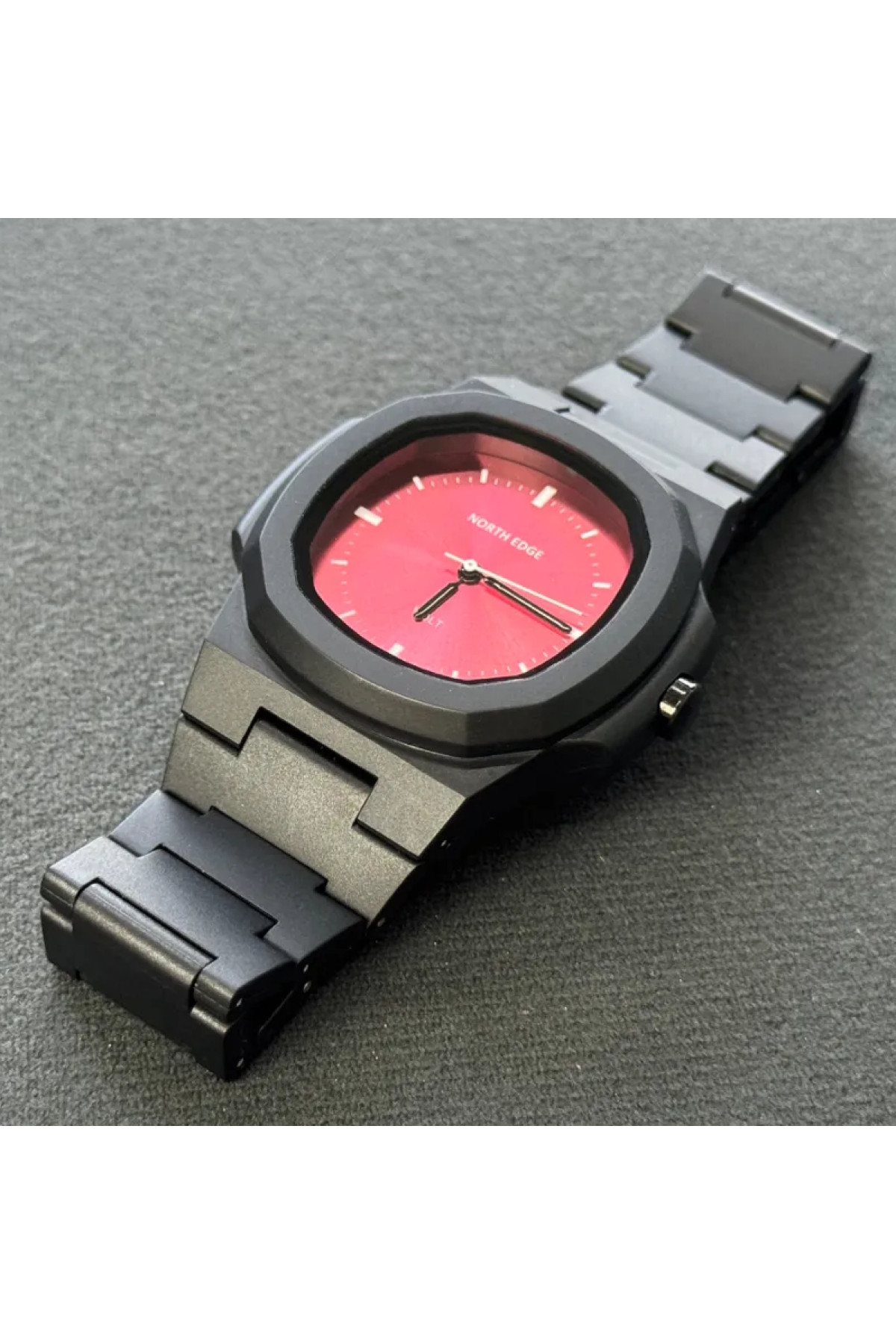 Чоловічий годинник  North Edge Volt 5 Bar