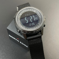 Чоловічий годинник  North Edge Desert Nylon Power 5BAR з компасом