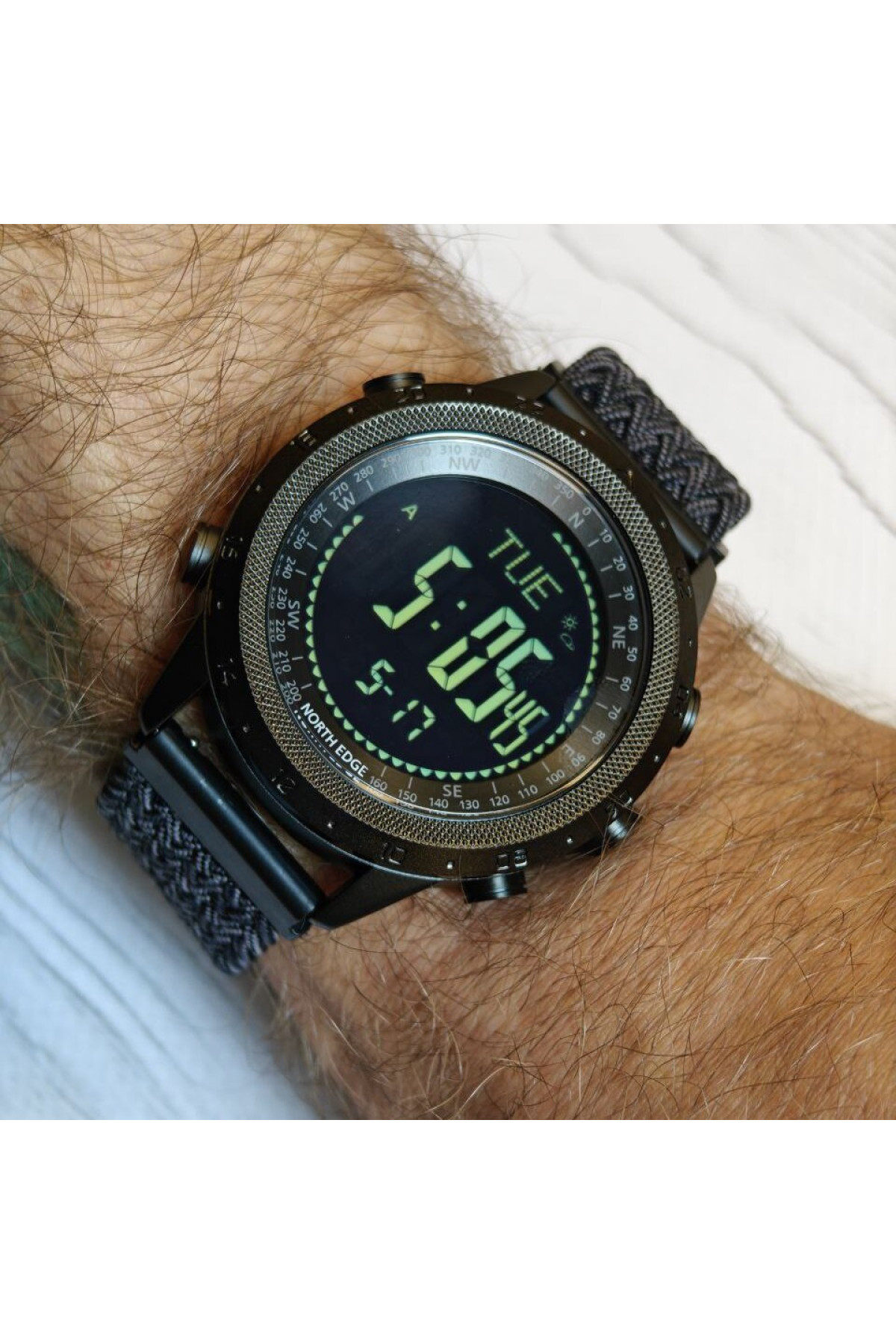 Чоловічий годинник  North Edge Desert Nylon Power 5BAR з компасом