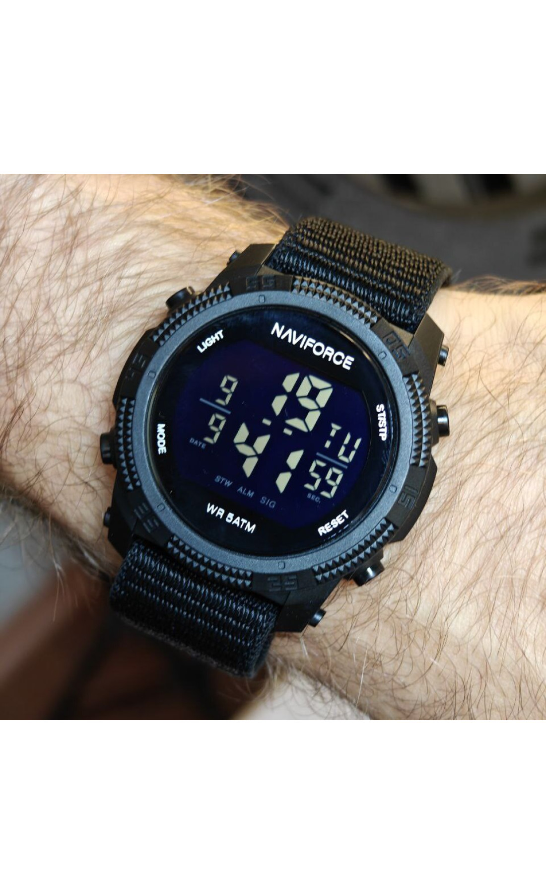 Чоловічий годинник  Naviforce Europe Armor Black, 2 ремінці