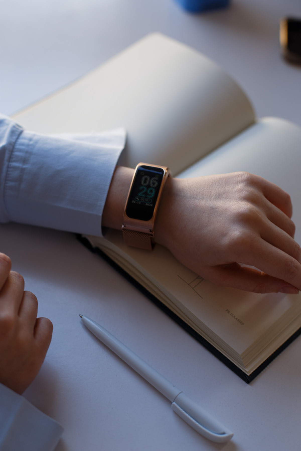 Жіночий годинник  Smart Mioband PRO Gold