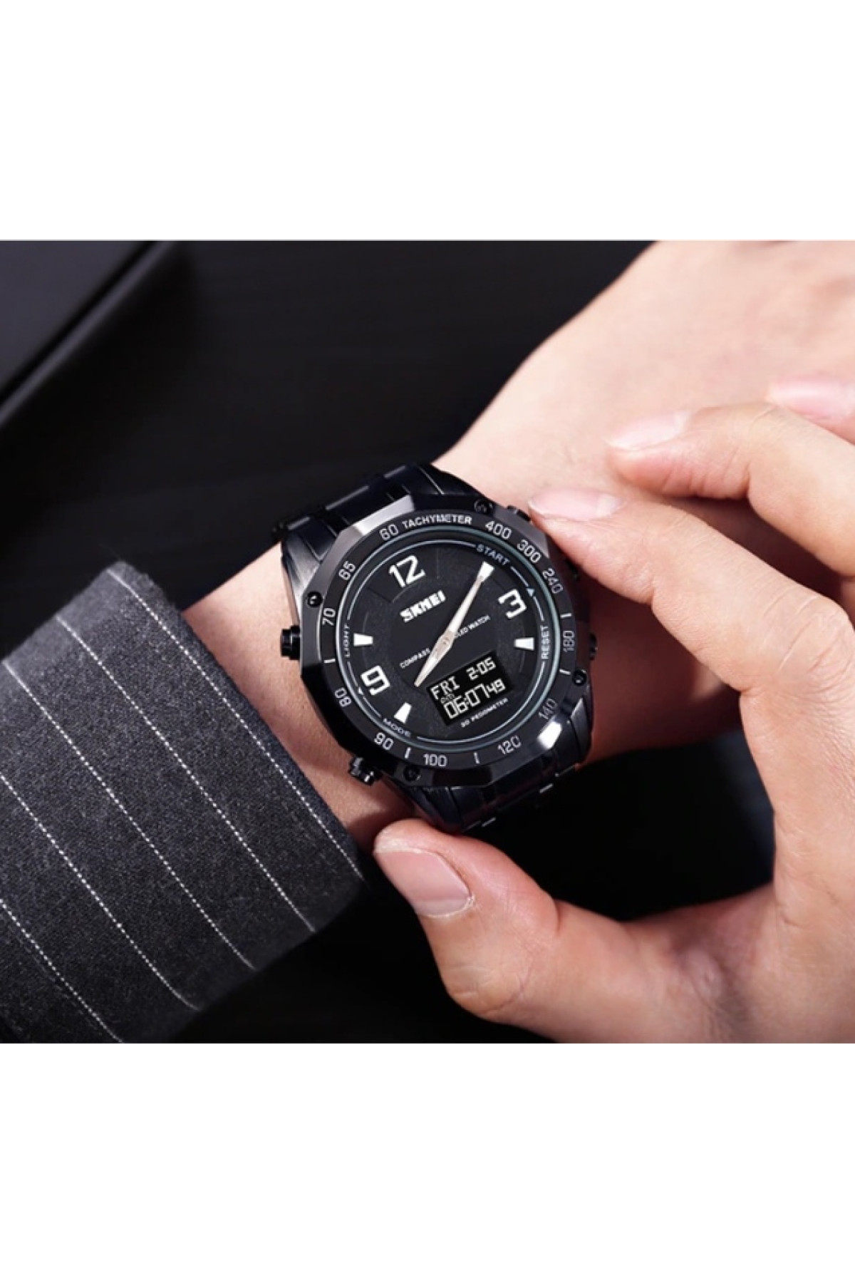 Чоловічий годинник  Skmei Kompass PRO Black