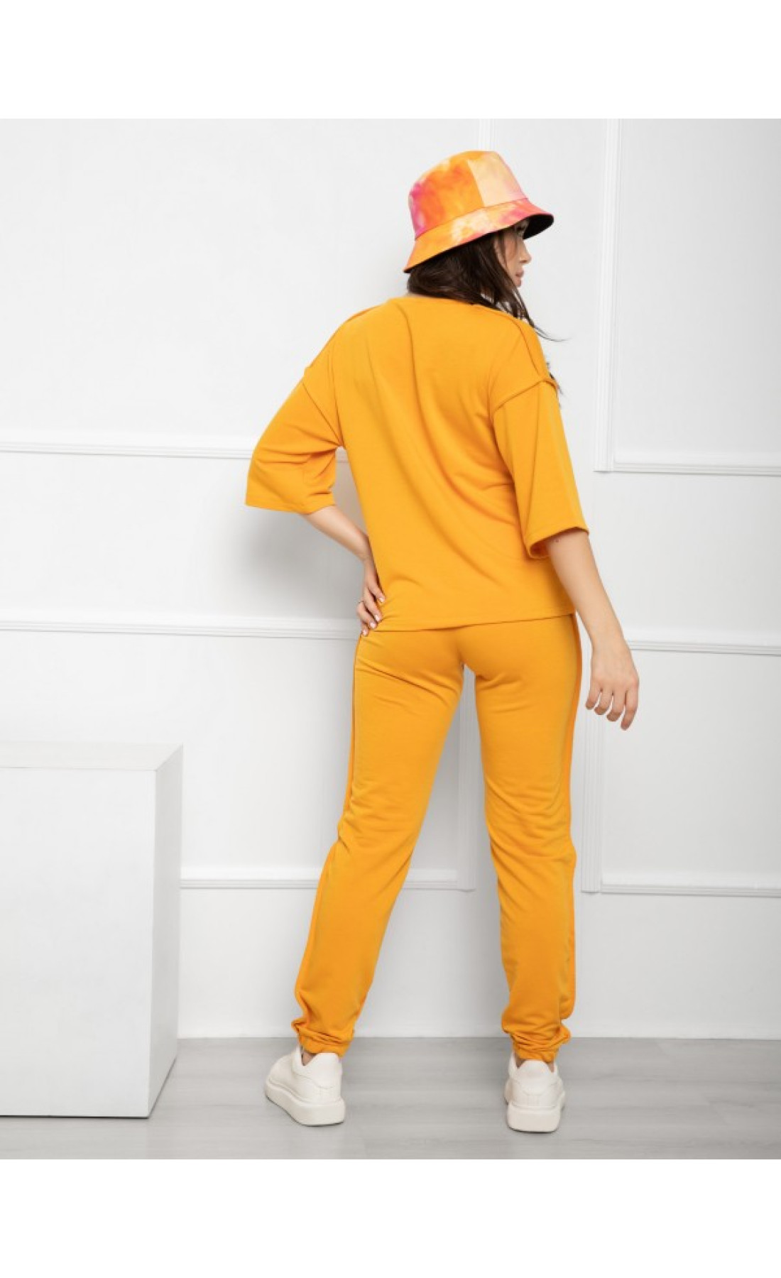 Жіночі спортивні костюми Issp