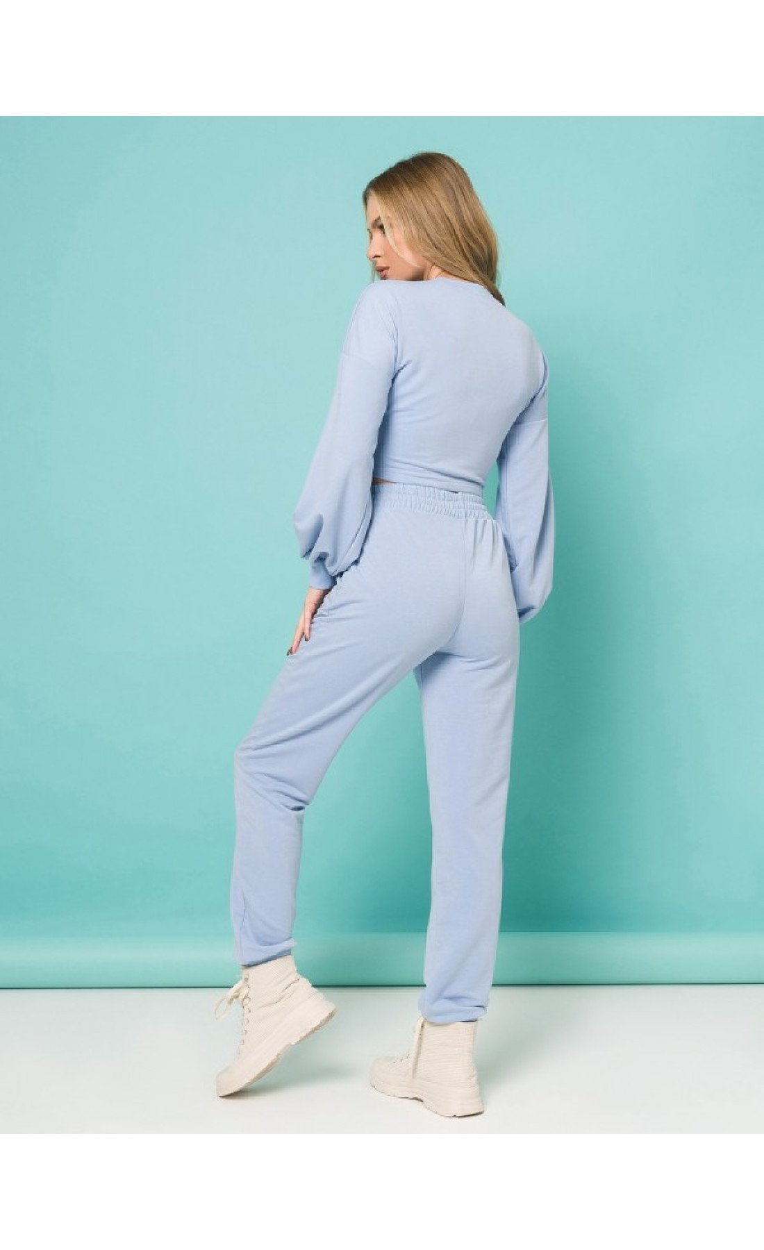 Жіночі спортивні костюми Issp