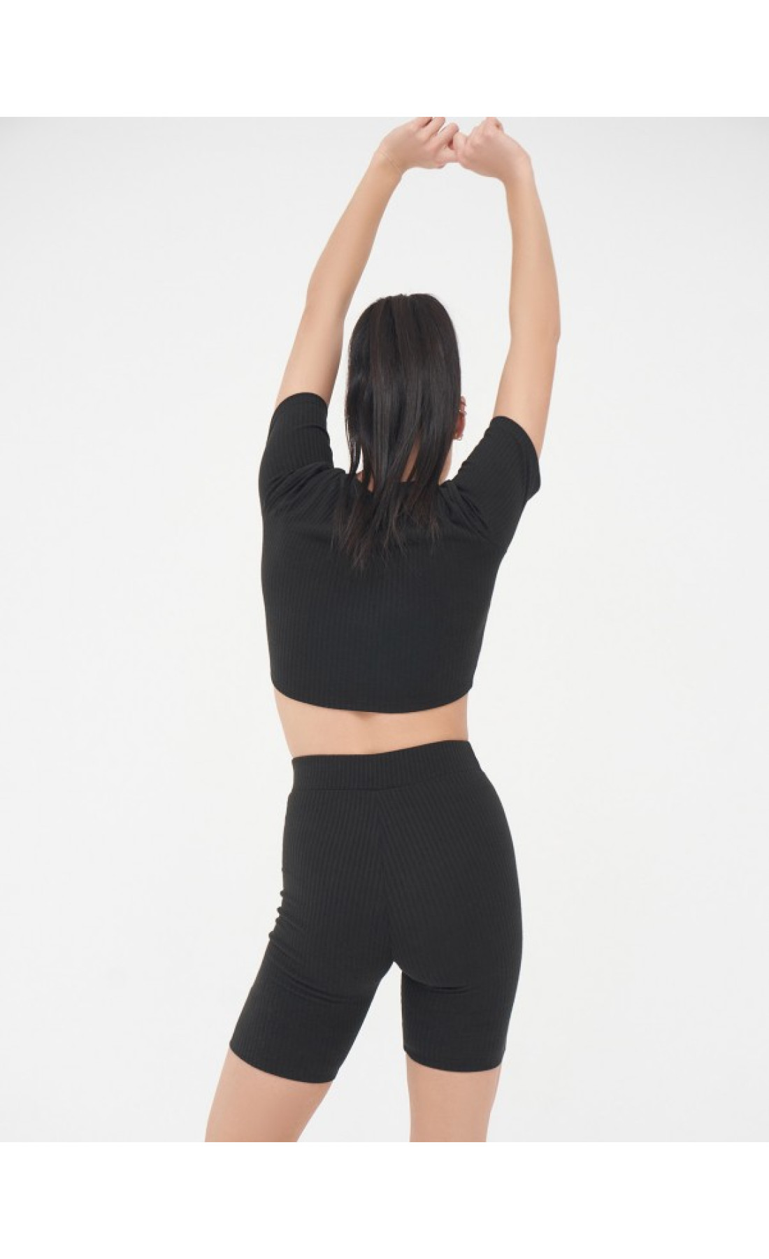 Жіночі спортивні костюми Issp