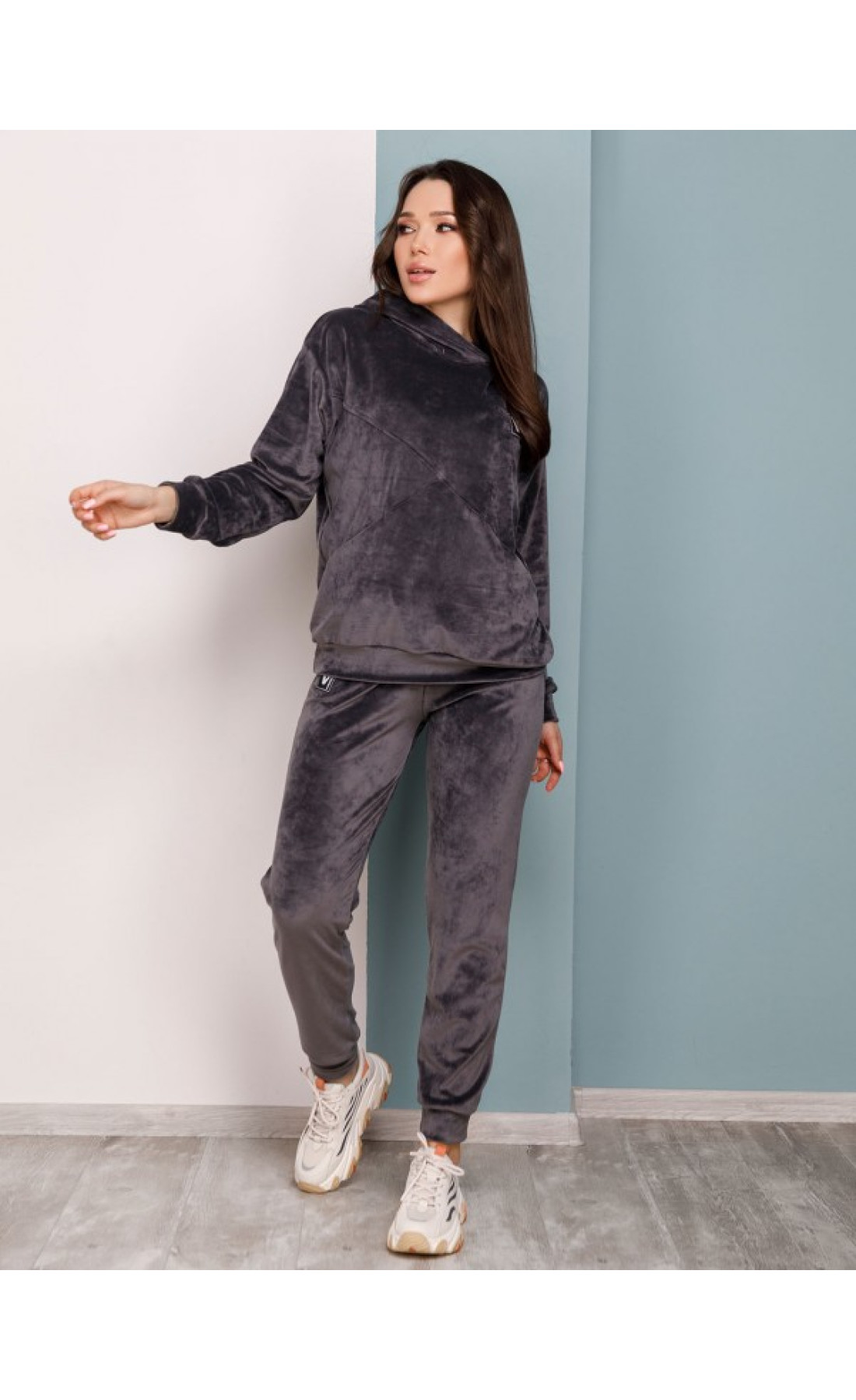 Жіночі спортивні костюми Issp