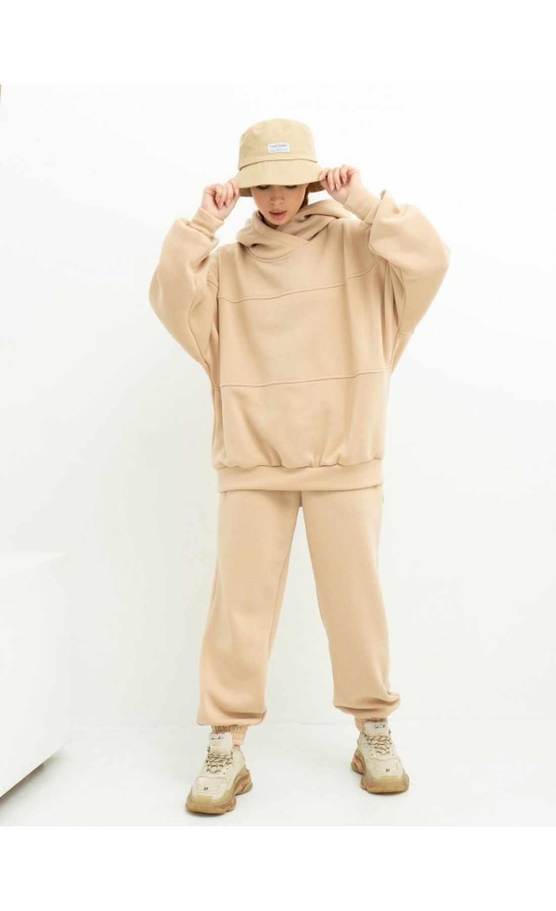 Жіночі спортивні костюми Issp