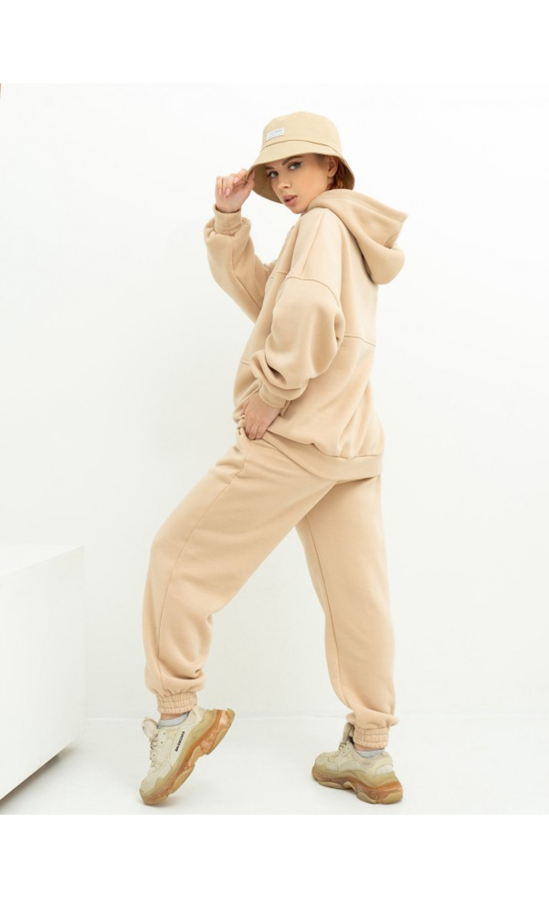 Жіночі спортивні костюми Issp