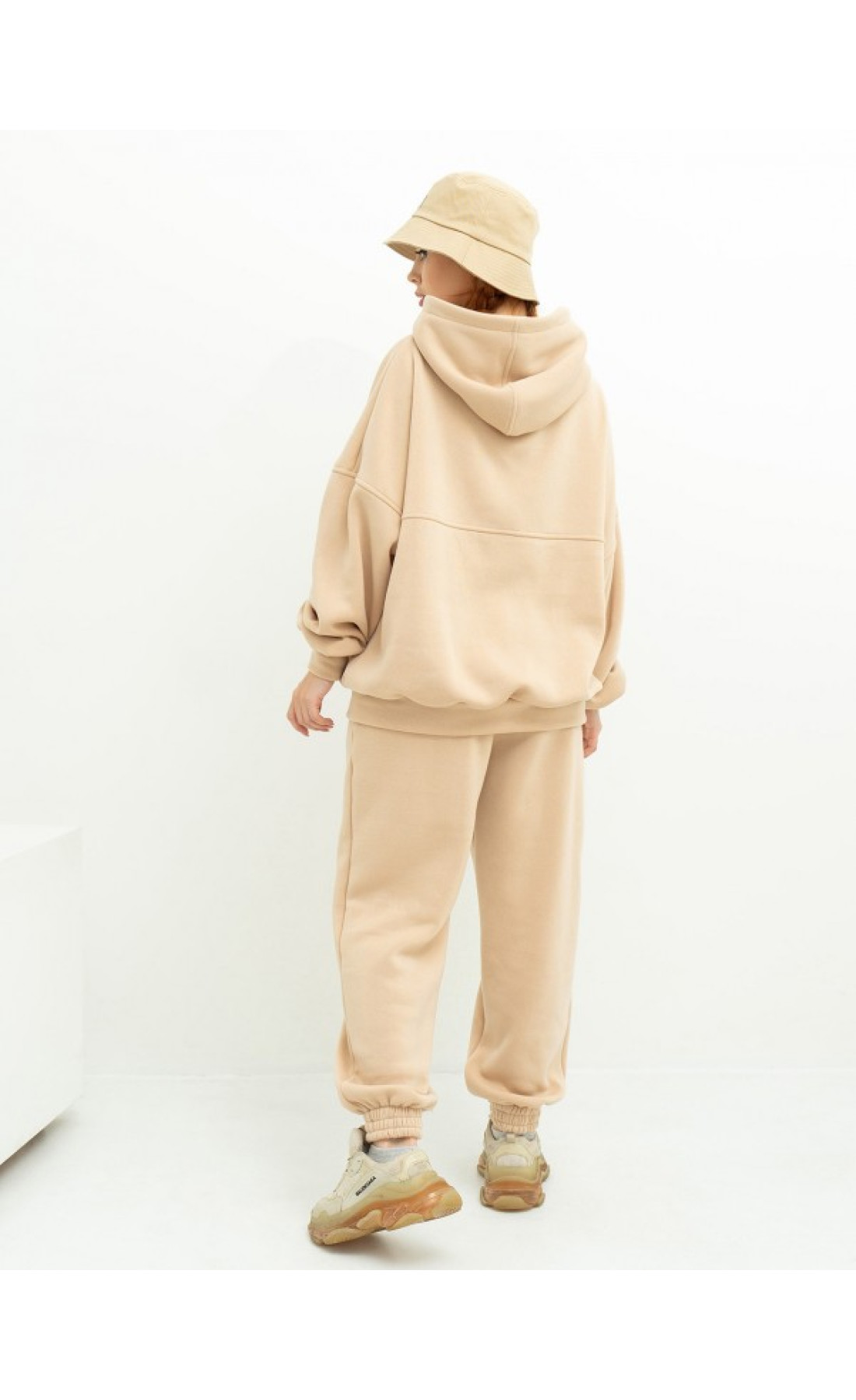 Жіночі спортивні костюми Issp