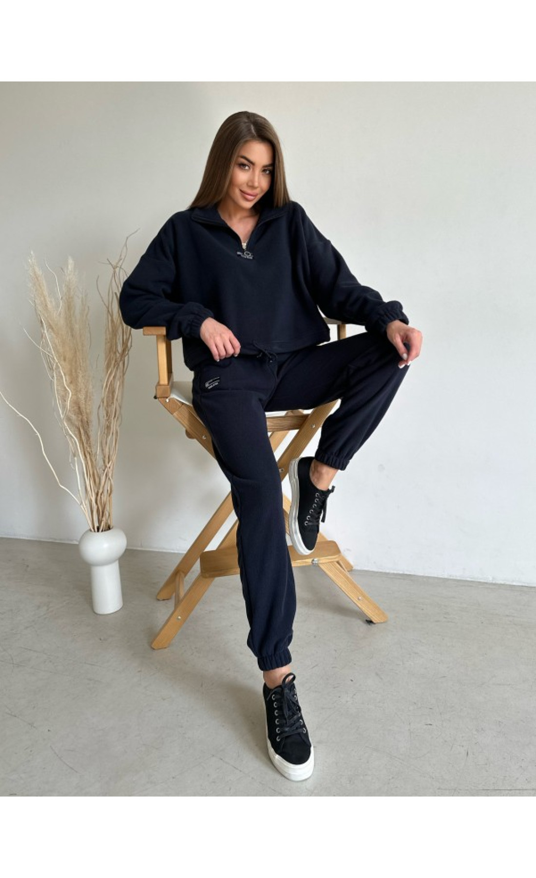 Жіночі спортивні костюми Issp