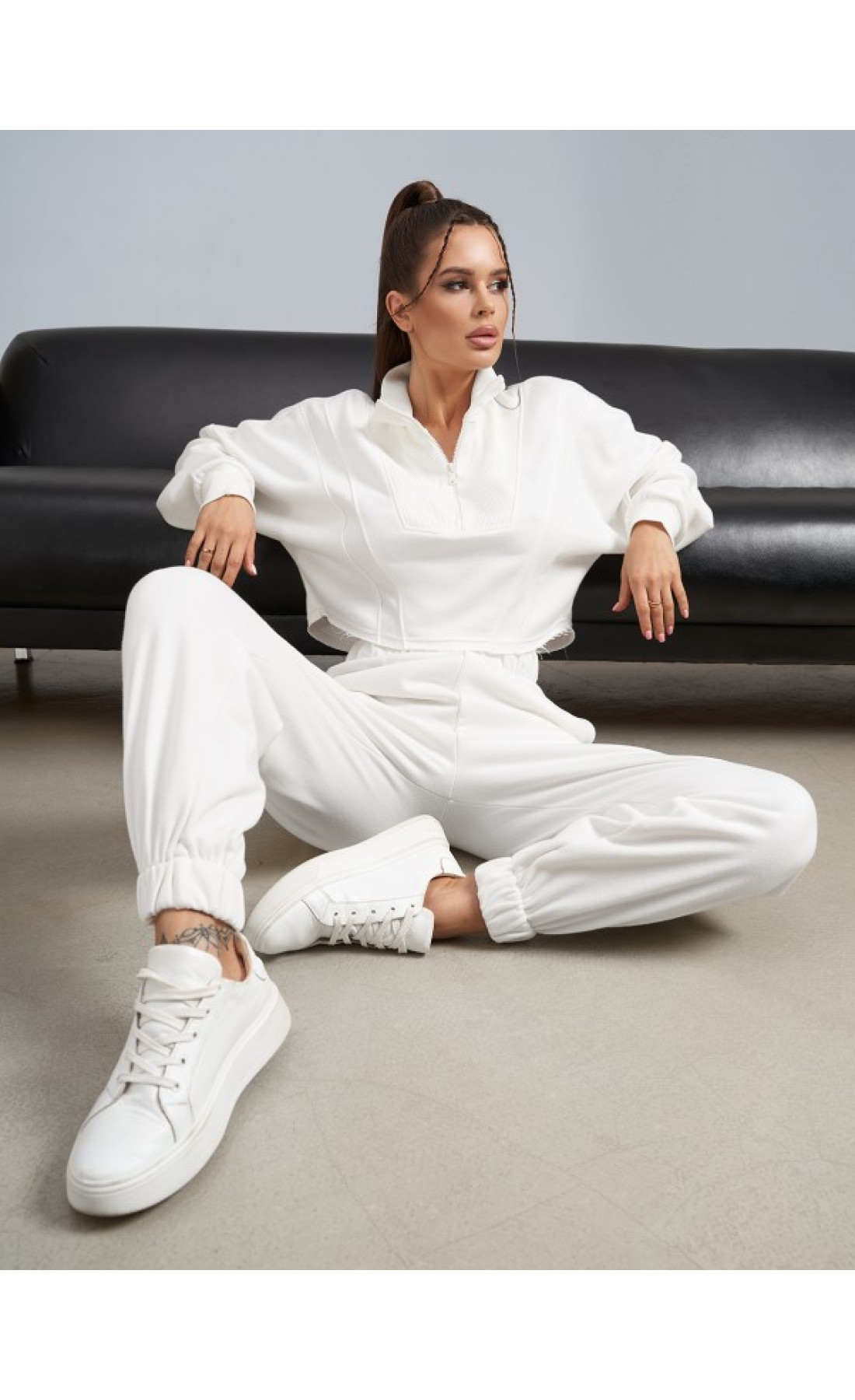 Жіночі спортивні костюми Issp