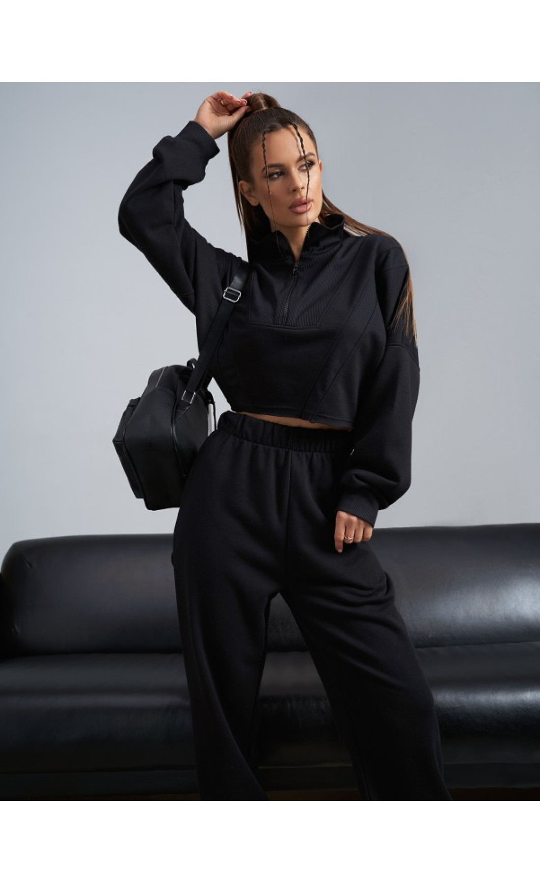 Жіночі спортивні костюми Issp