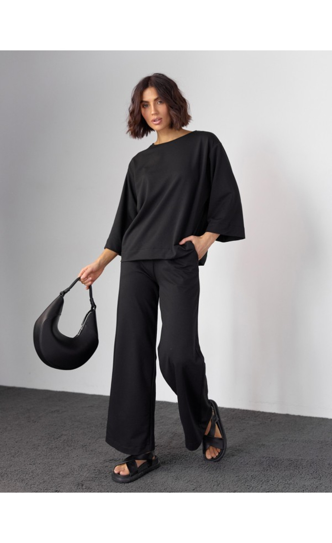 Жіночі спортивні костюми Issp