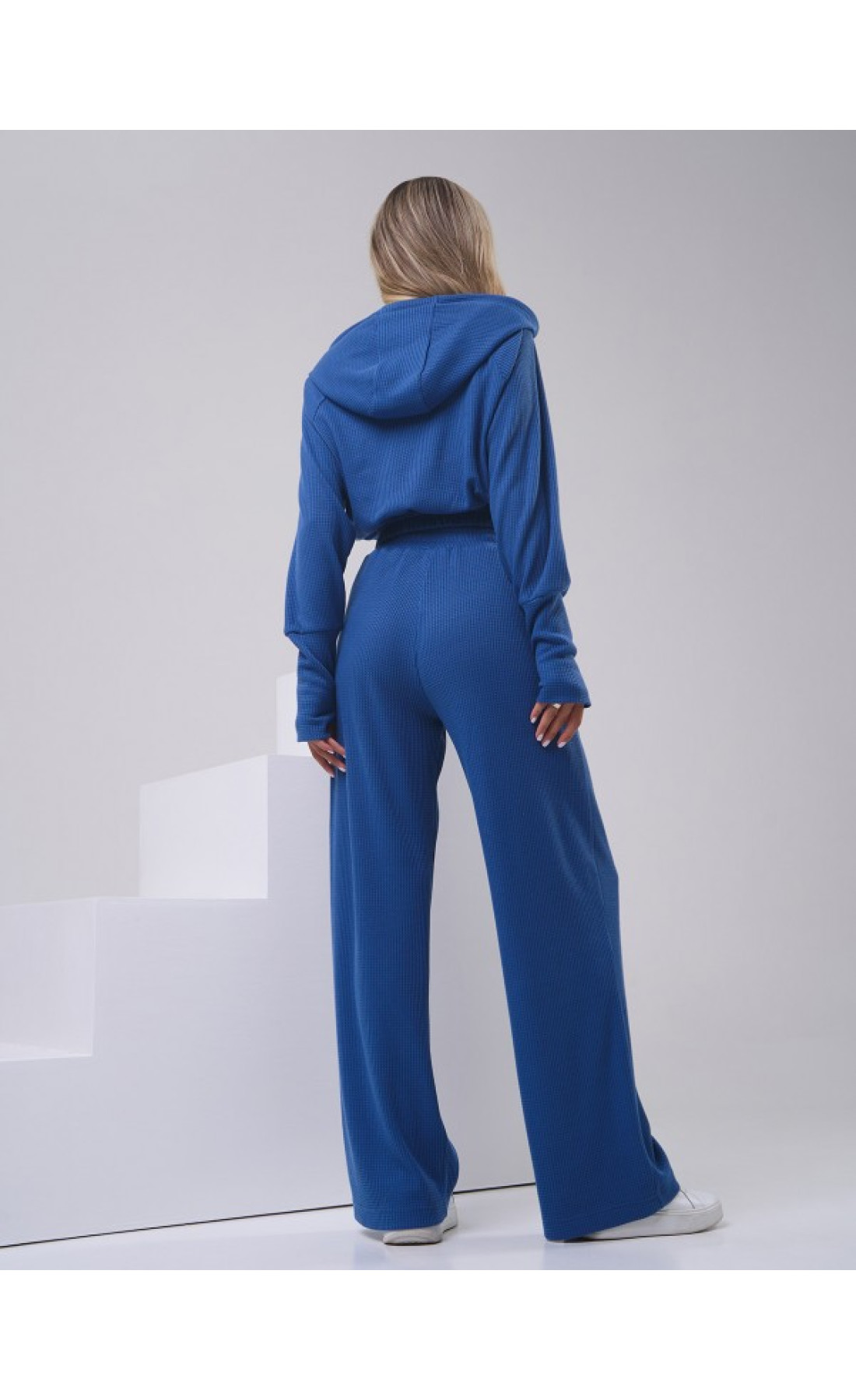 Жіночі спортивні костюми Issp