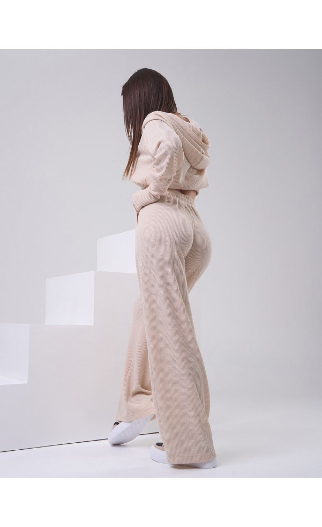 Жіночі спортивні костюми Issp