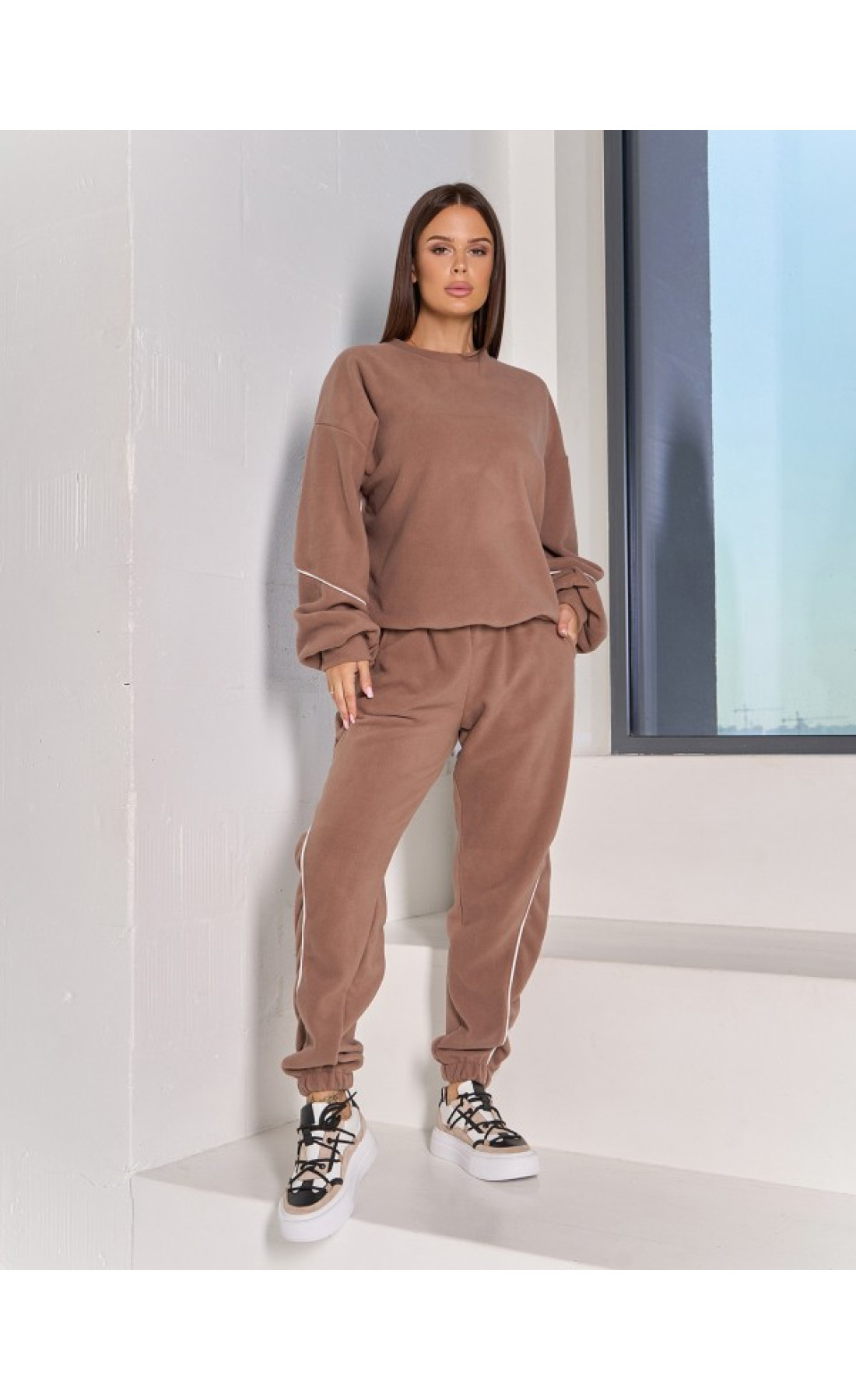 Жіночі спортивні костюми Issp