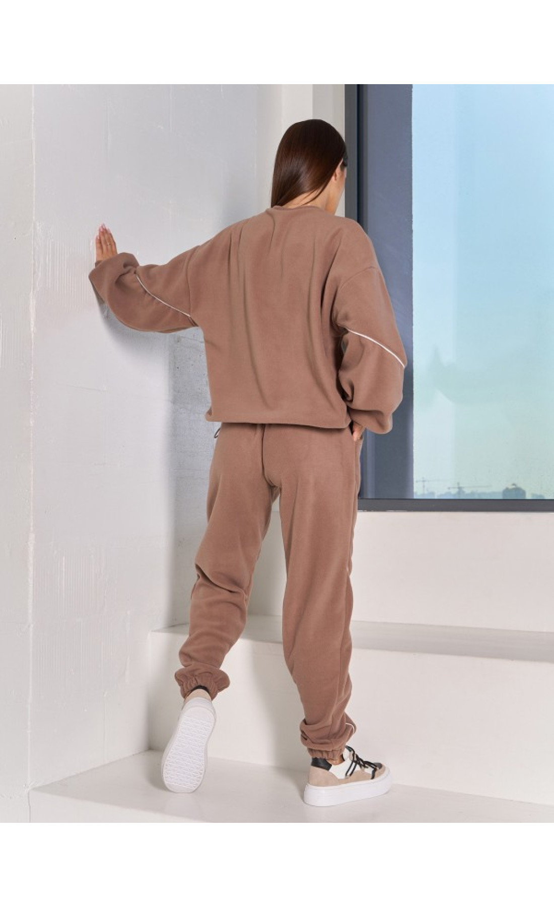 Жіночі спортивні костюми Issp