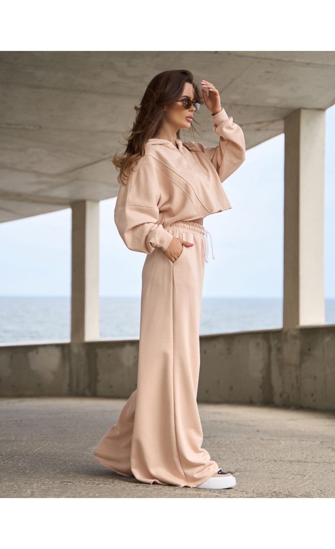 Жіночі спортивні костюми Issp