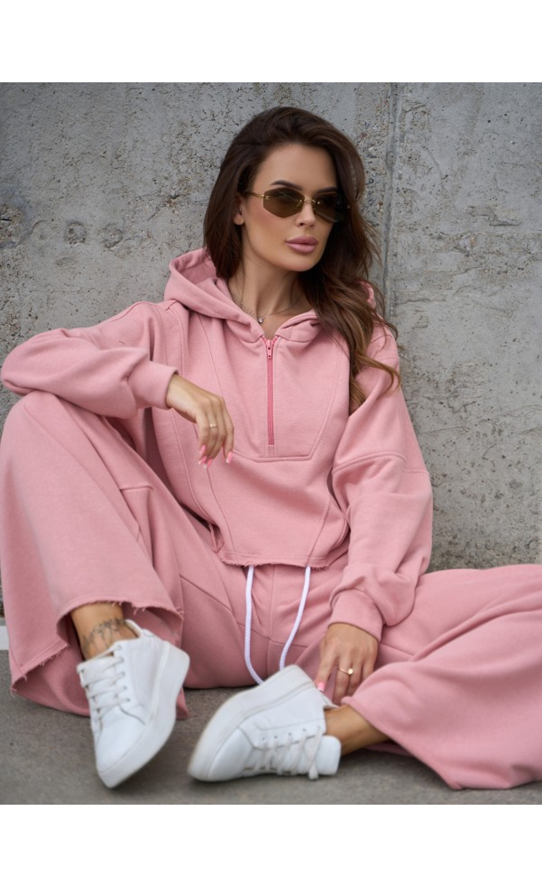 Жіночі спортивні костюми Issp