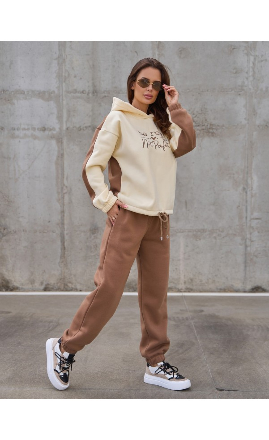 Жіночі спортивні костюми Issp