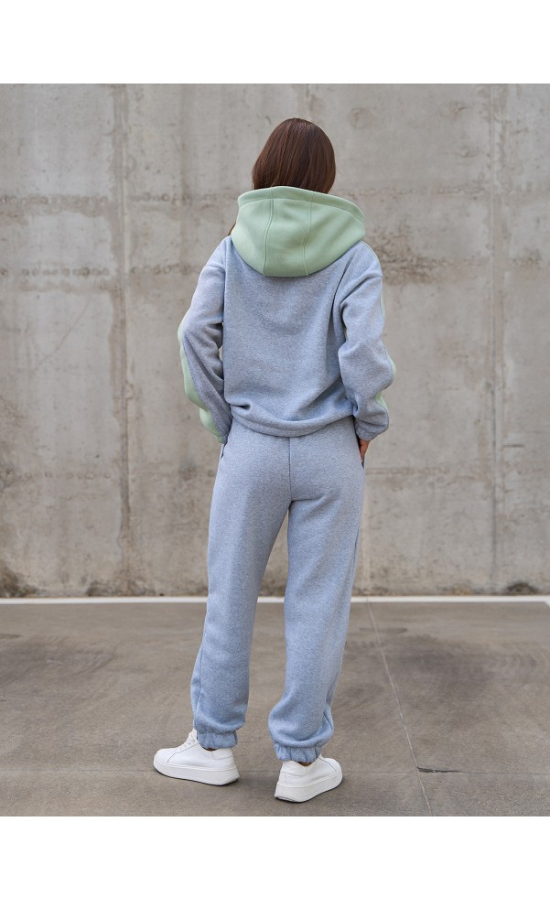 Жіночі спортивні костюми Issp