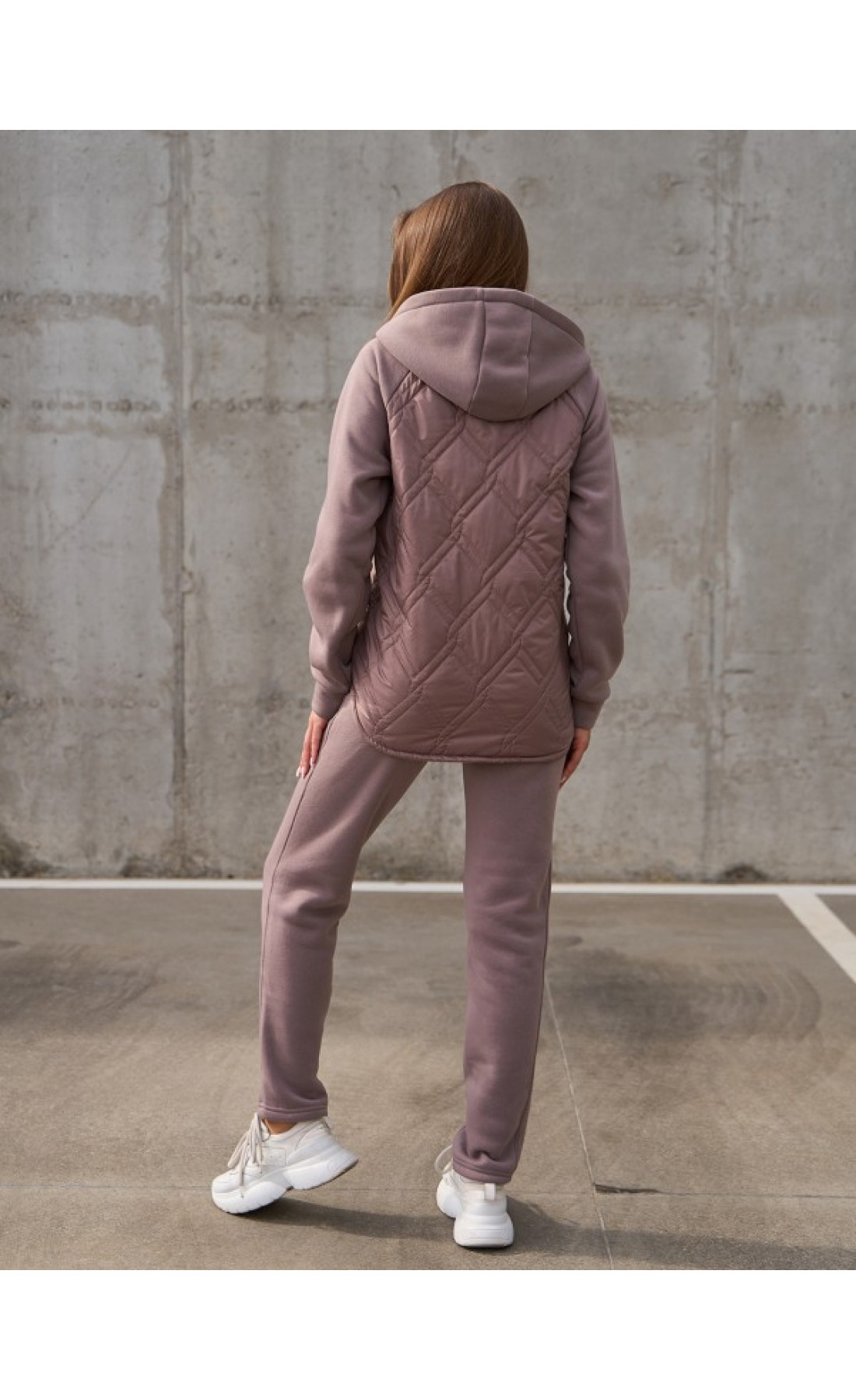 Жіночі спортивні костюми Issp