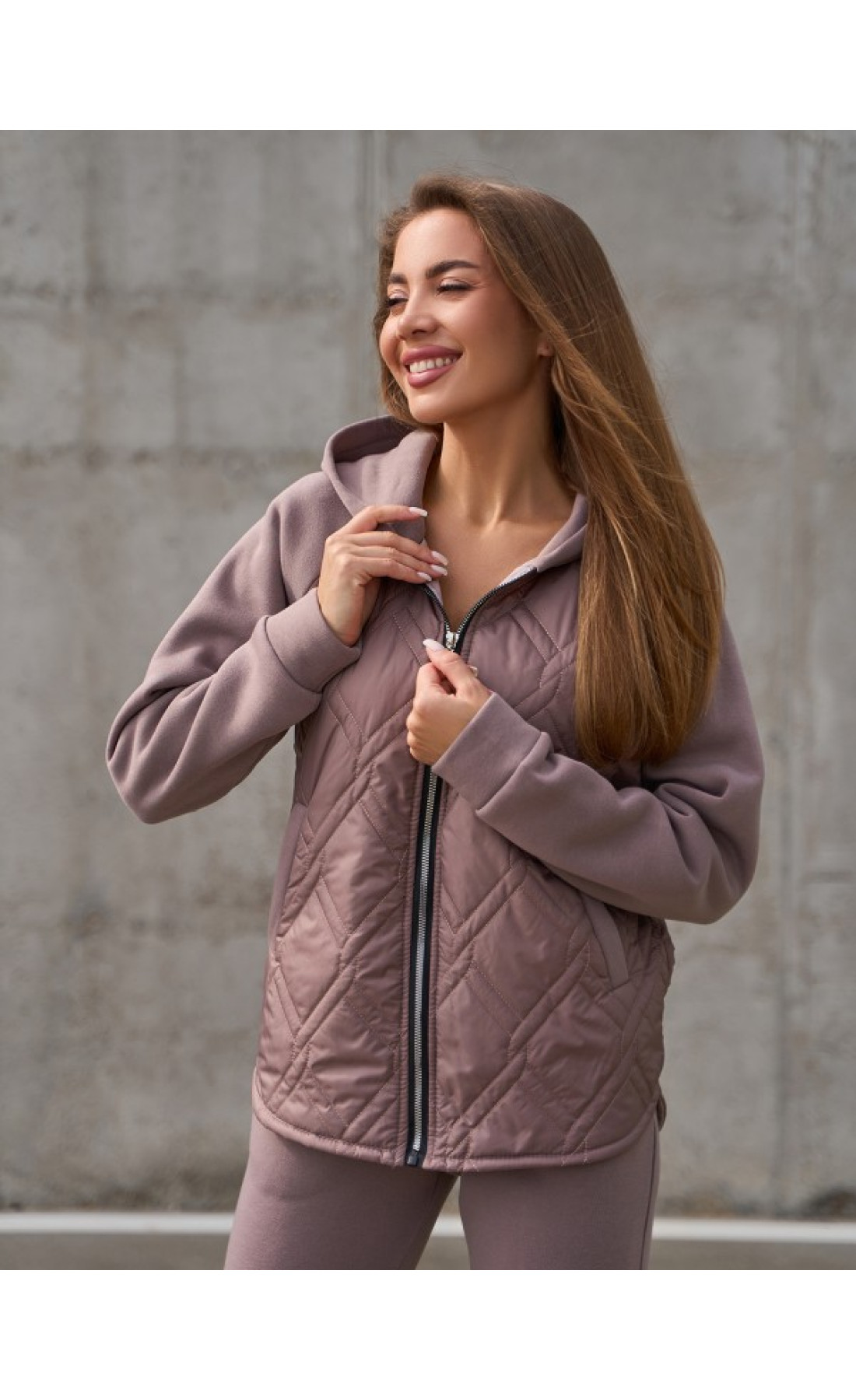 Жіночі спортивні костюми Issp