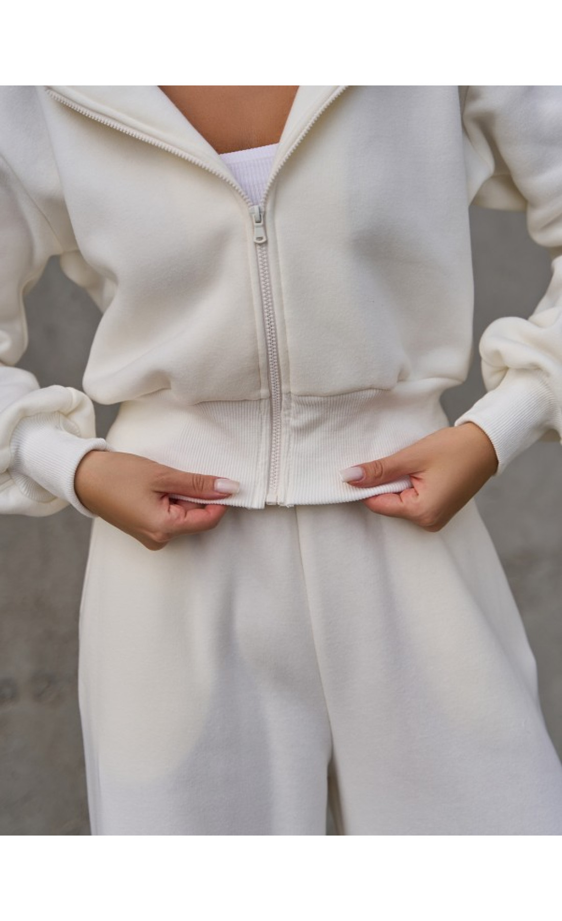 Жіночі спортивні костюми Issp